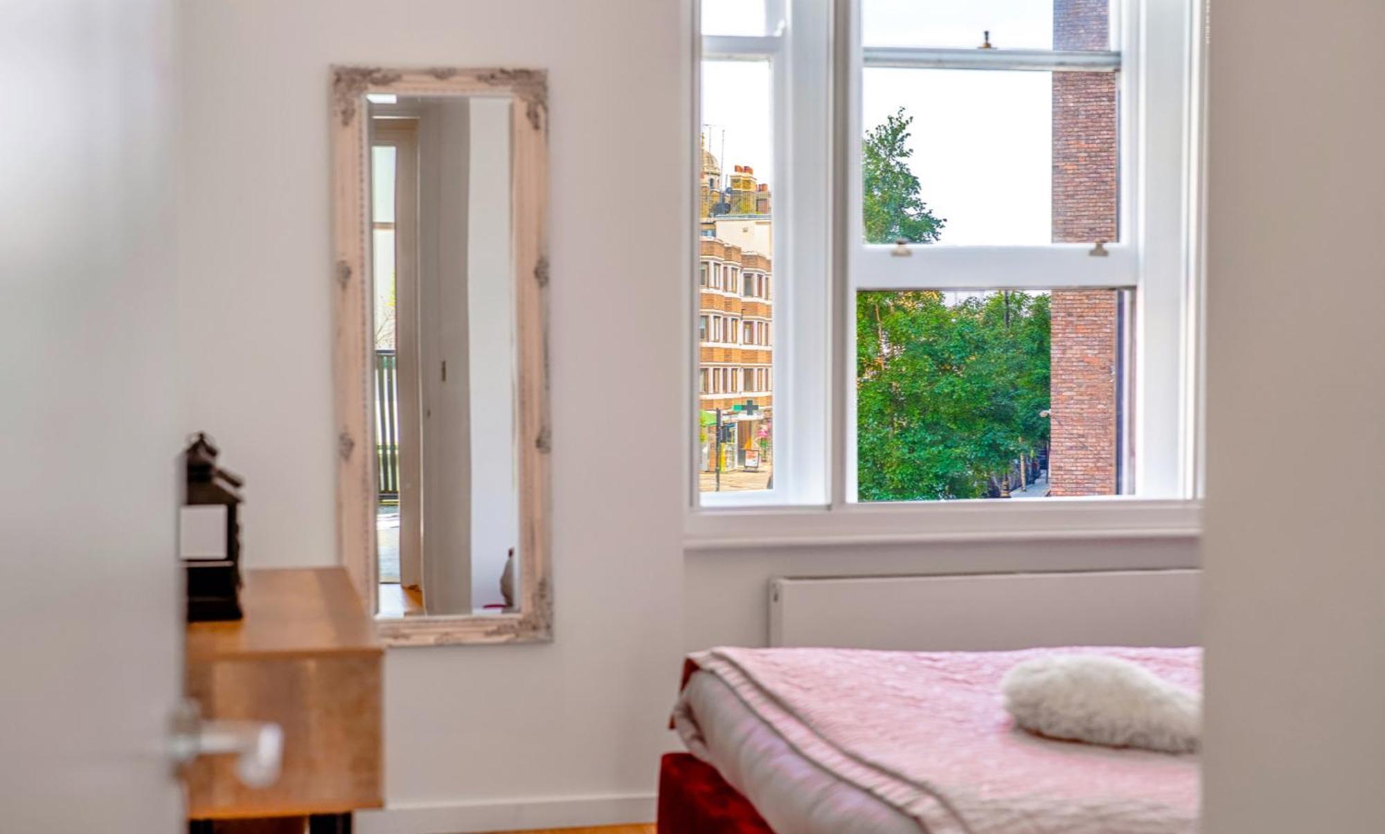 Designer Victorian Flat With Large Terrace Apartment *