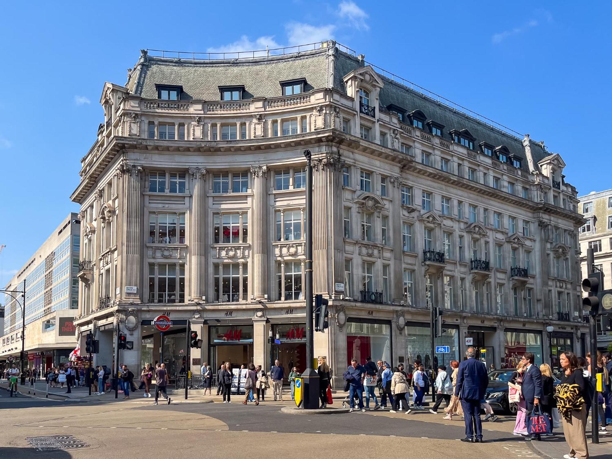 Сasa de vacaciones 4br 2ba House By Livestay Short Lets & Serviced Near Oxford Circus With 2 Private Patios Londres