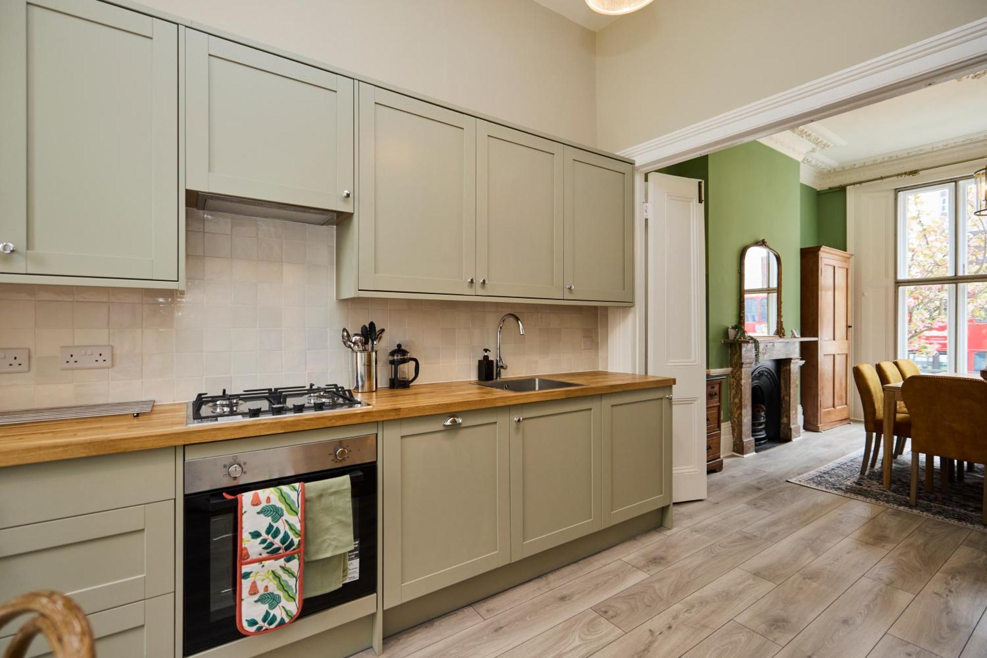 The Earl's Court Hideout - Lovely 4bdr House With Garden London