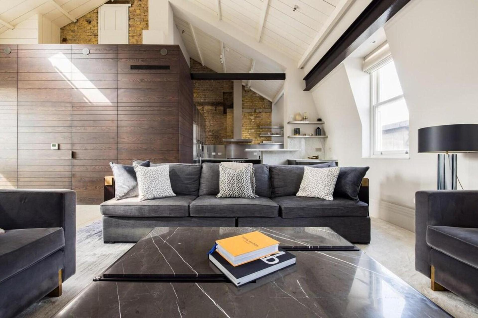 Penthouse Luxury In Covent Garden Apartment