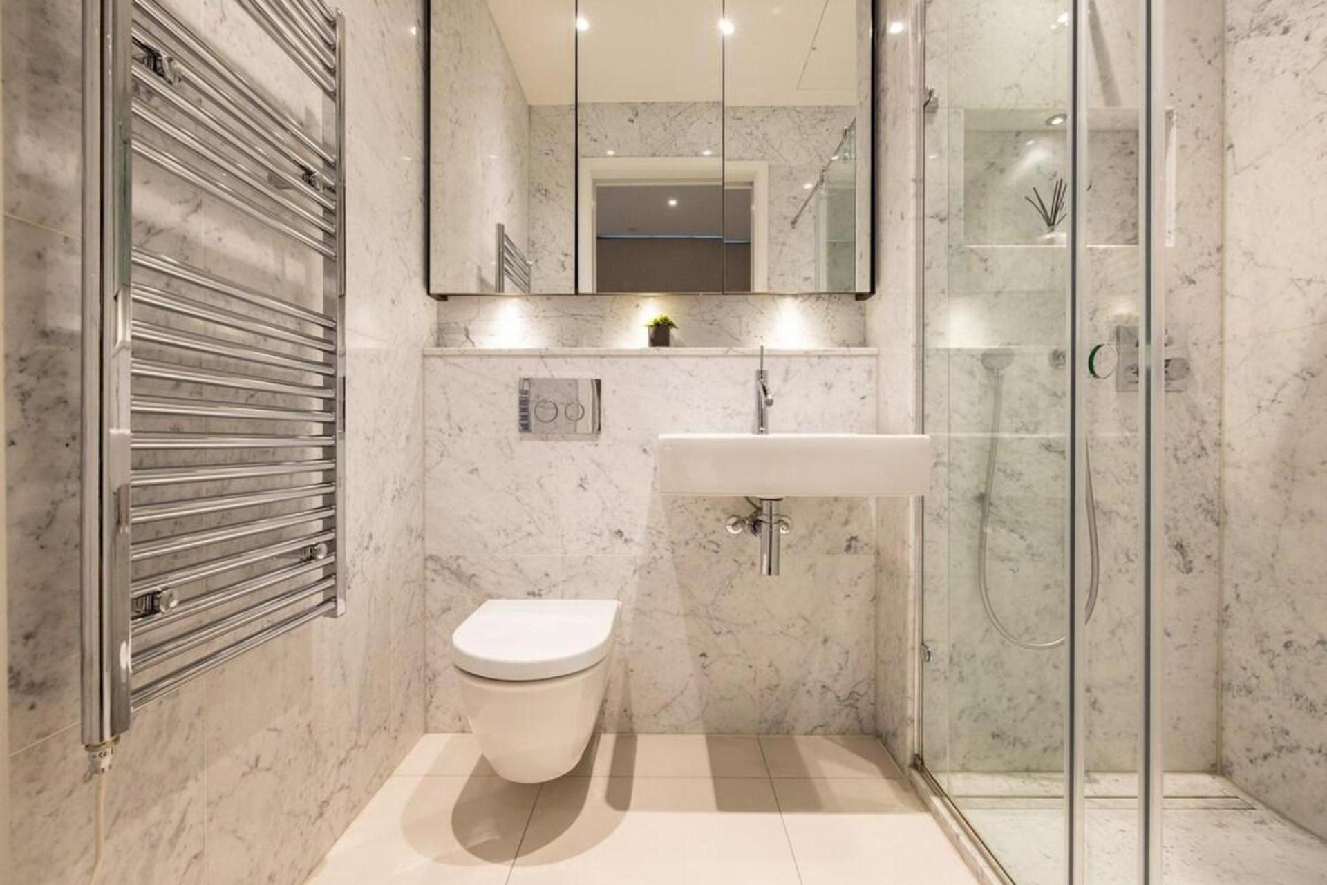 Penthouse Luxury In Covent Garden Apartment