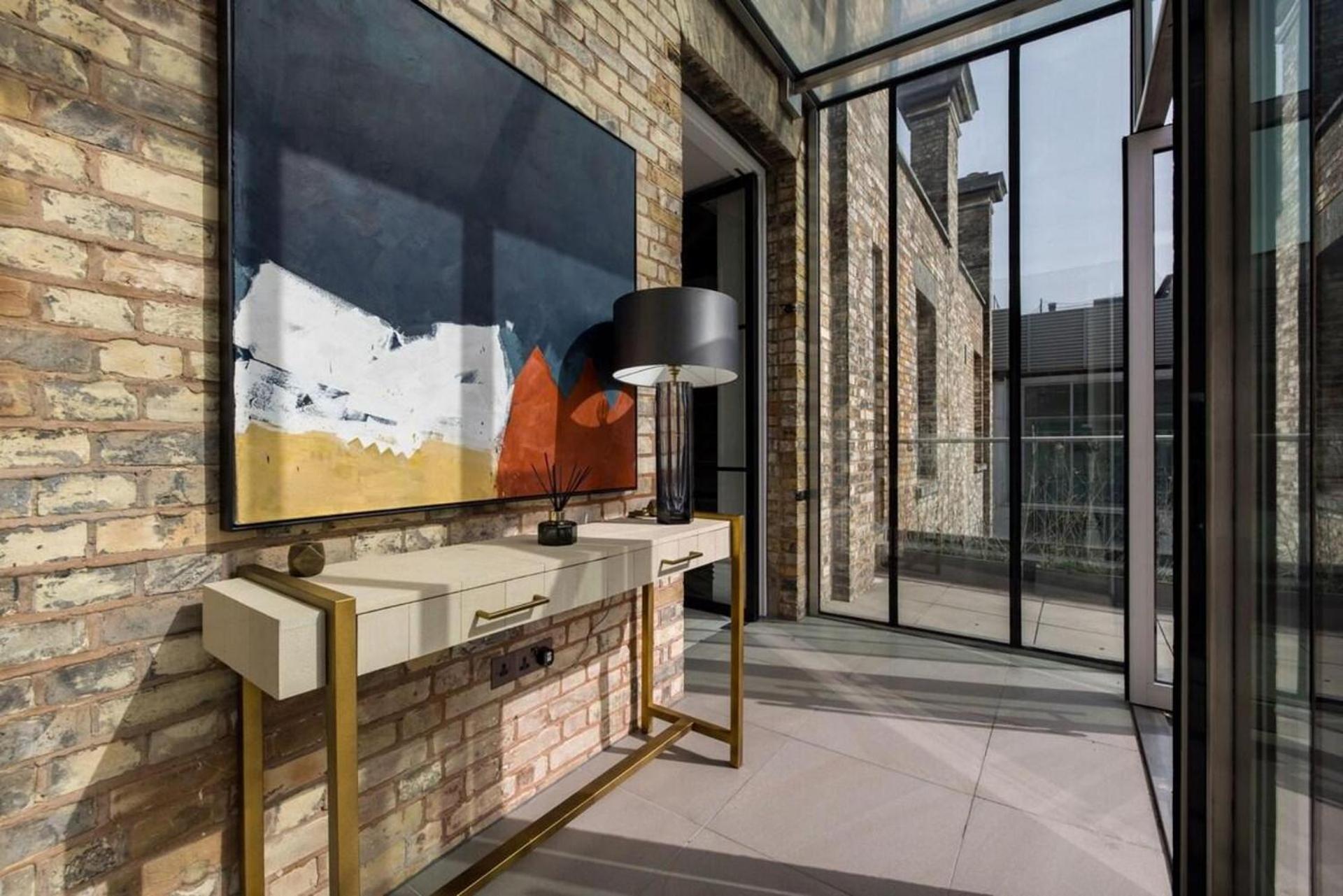 Penthouse Luxury In Covent Garden Apartment