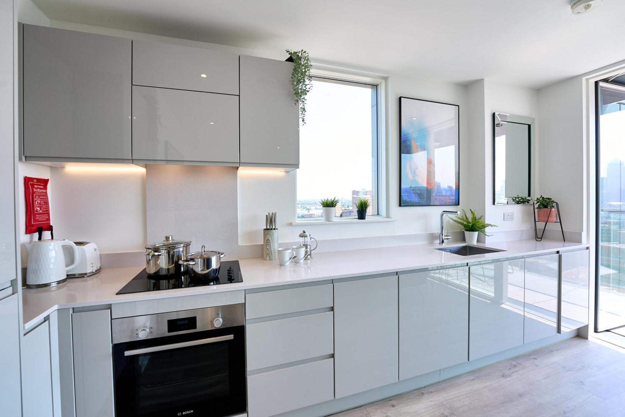 Skyline Views Retreat - Corsican London