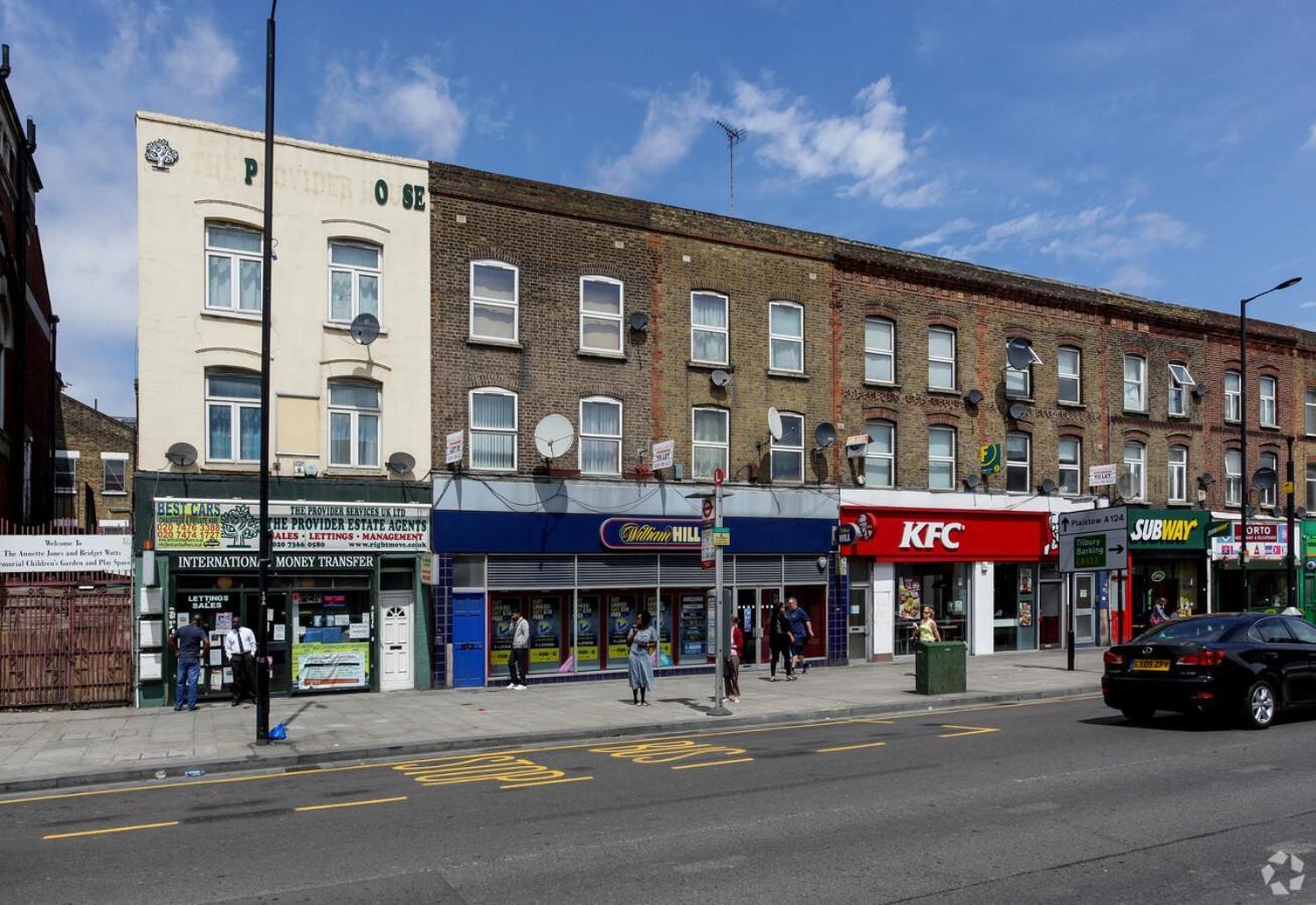 2 Bedroom Canning Town Newham Excel With Free Parking *