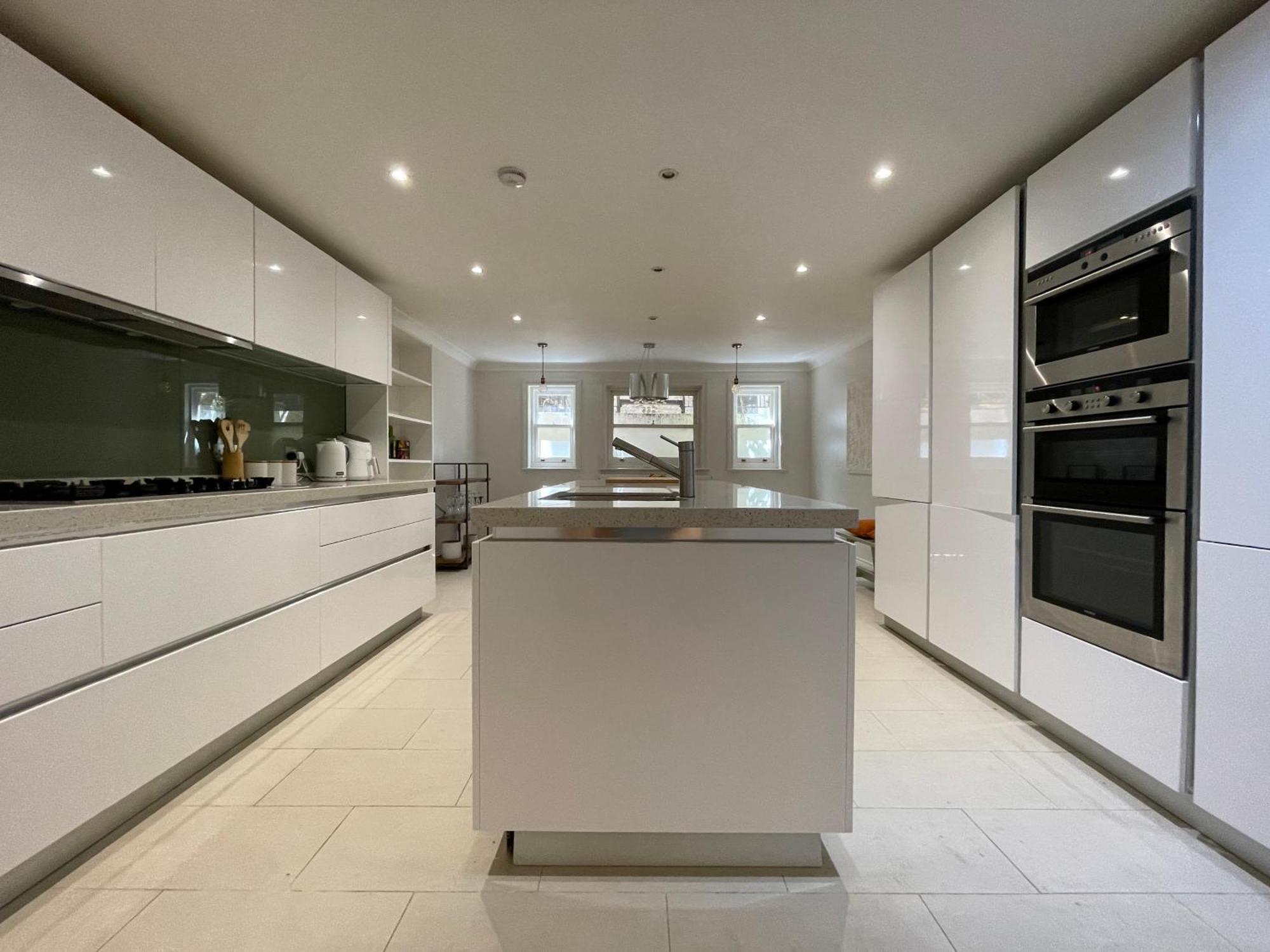 Holiday home 5 Bed House - Fancy - Sleep Up To 12 - *