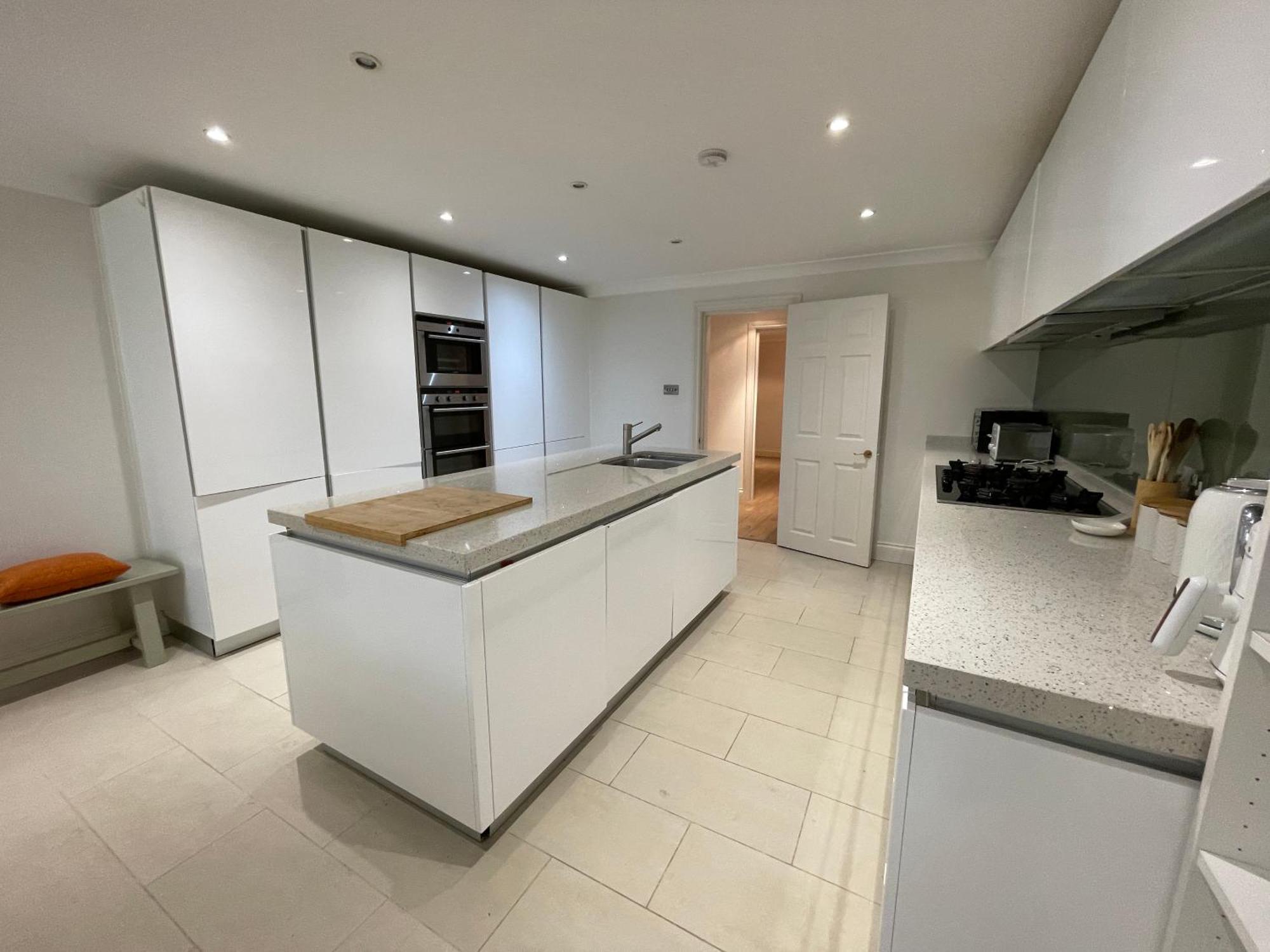 Holiday home 5 Bed House - Fancy - Sleep Up To 12 - *
