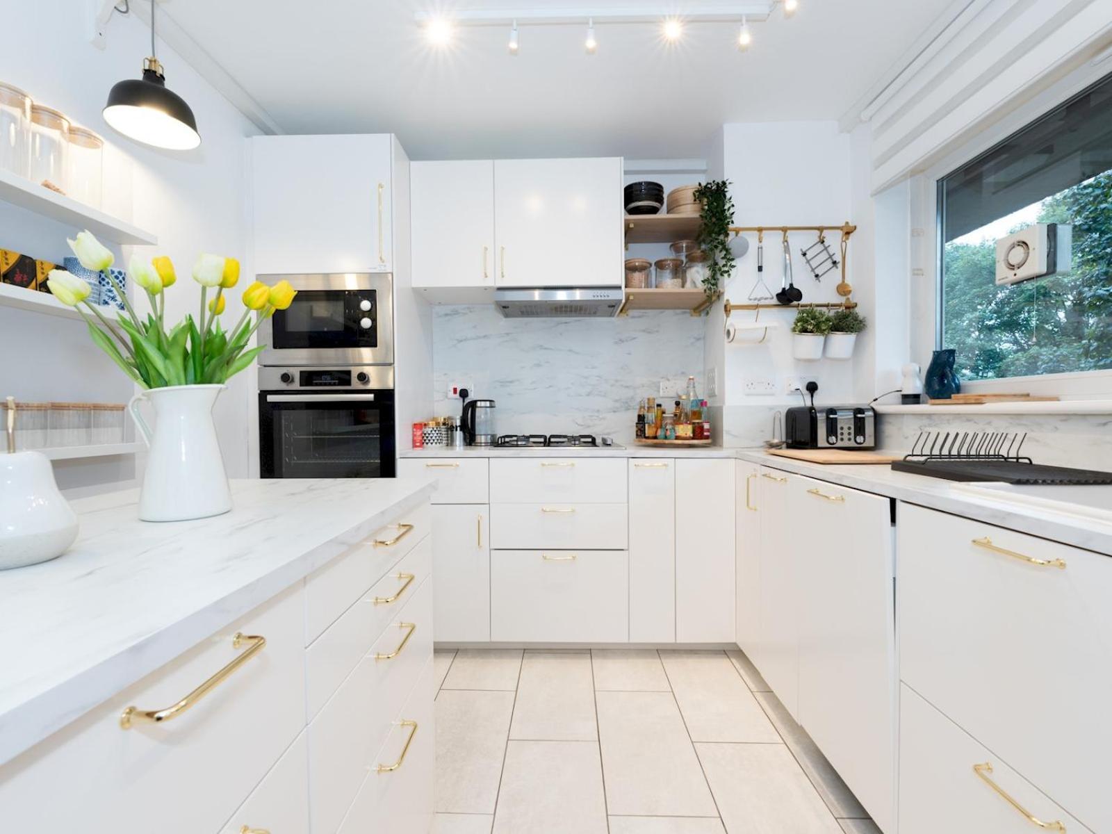 Modern 2-bed Flat Woolwich Station 6 Mins Walk Pass The Keys Apartment