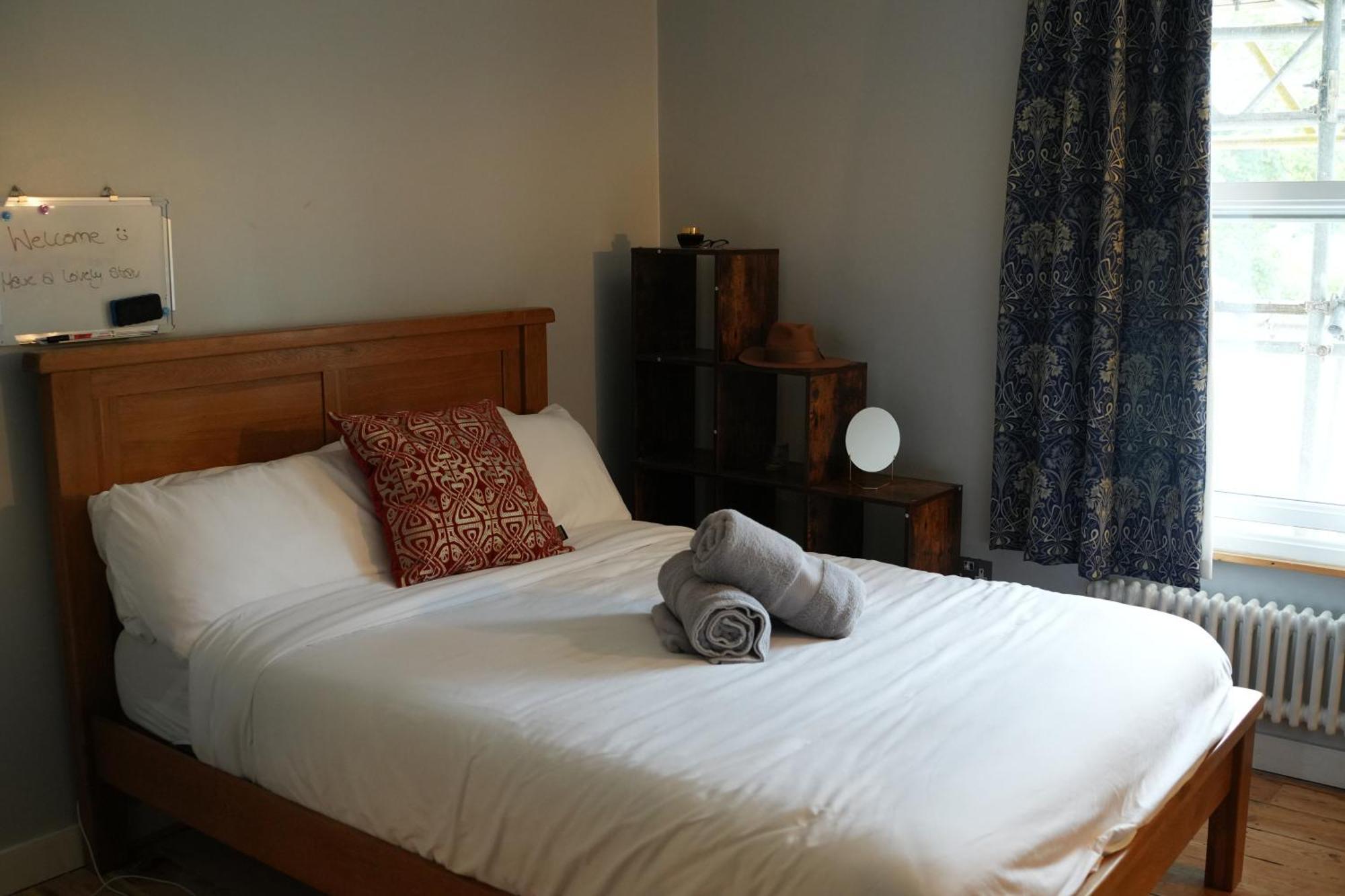 Apartment Stylish-brockley-entire Place London