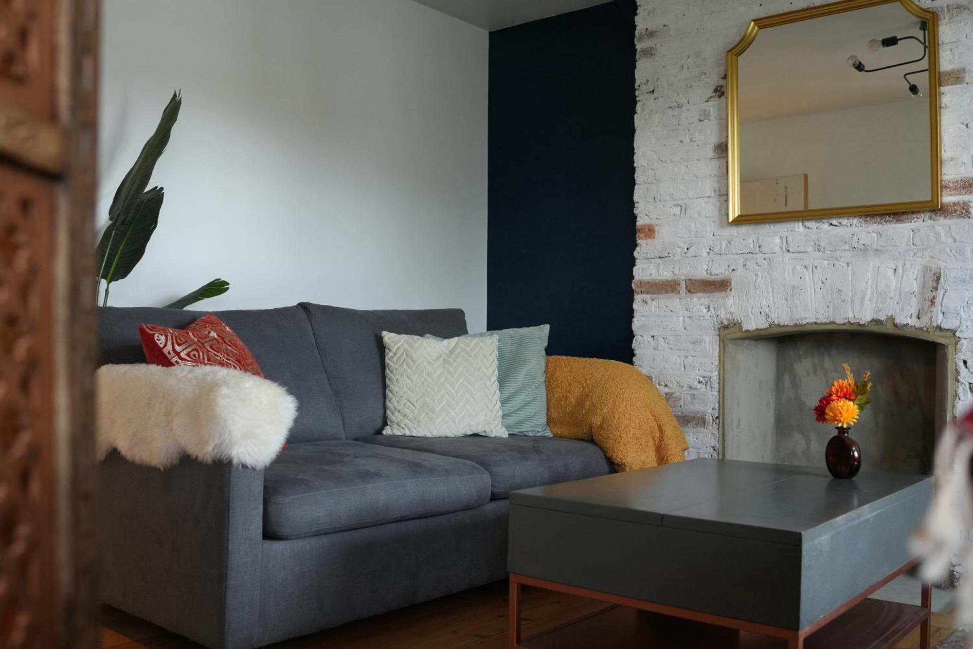 Apartment Stylish-brockley-entire Place