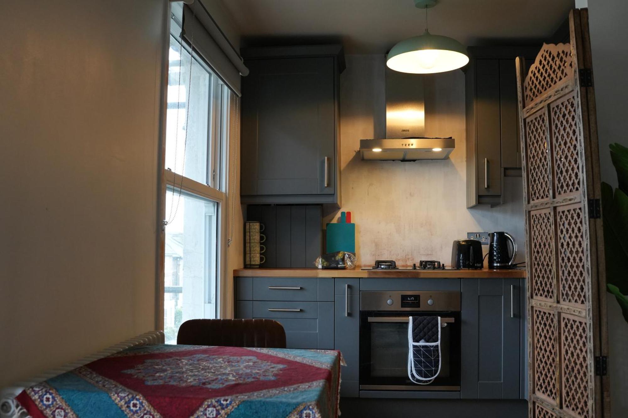 Stylish-brockley-entire Place Apartment