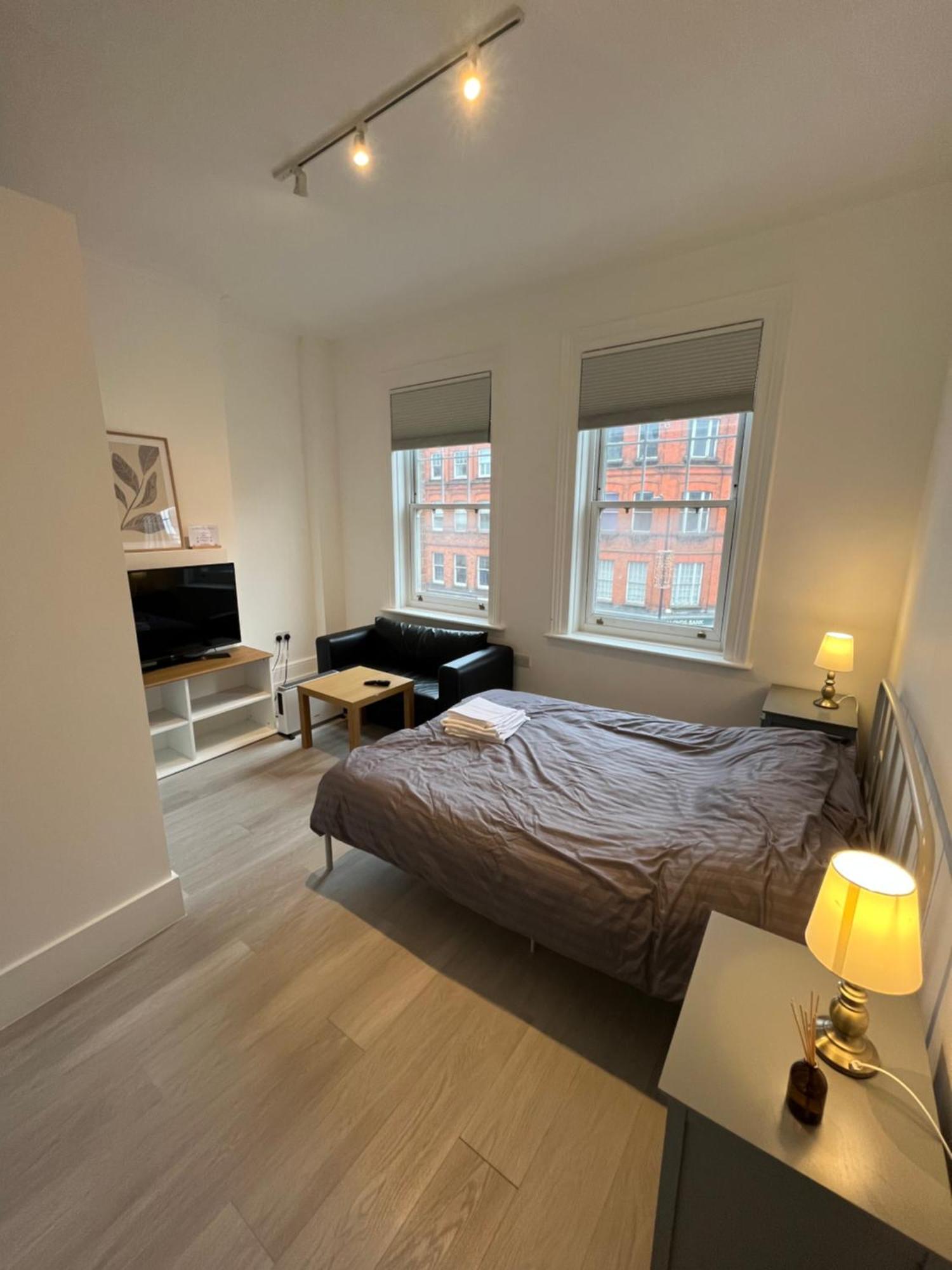 Camden Bed & Breakfast *