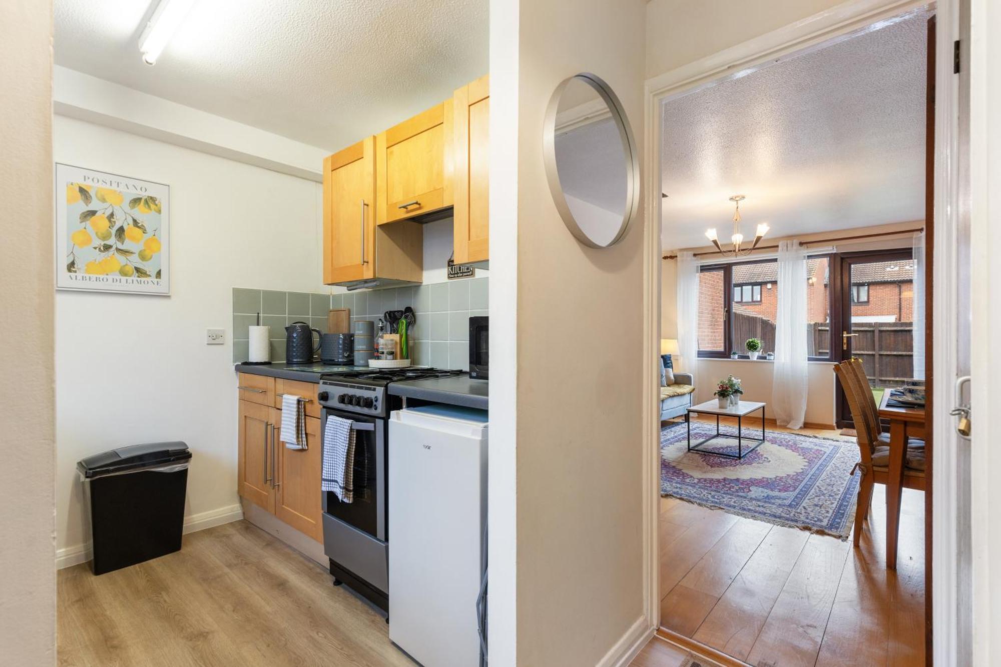 Apartment Short At Claire Place