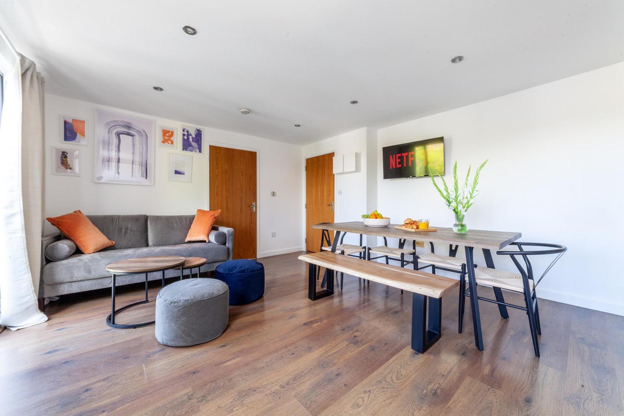 Modern 3 Bed & 3 Bathrooms Flat, Hackney Downs * Londen