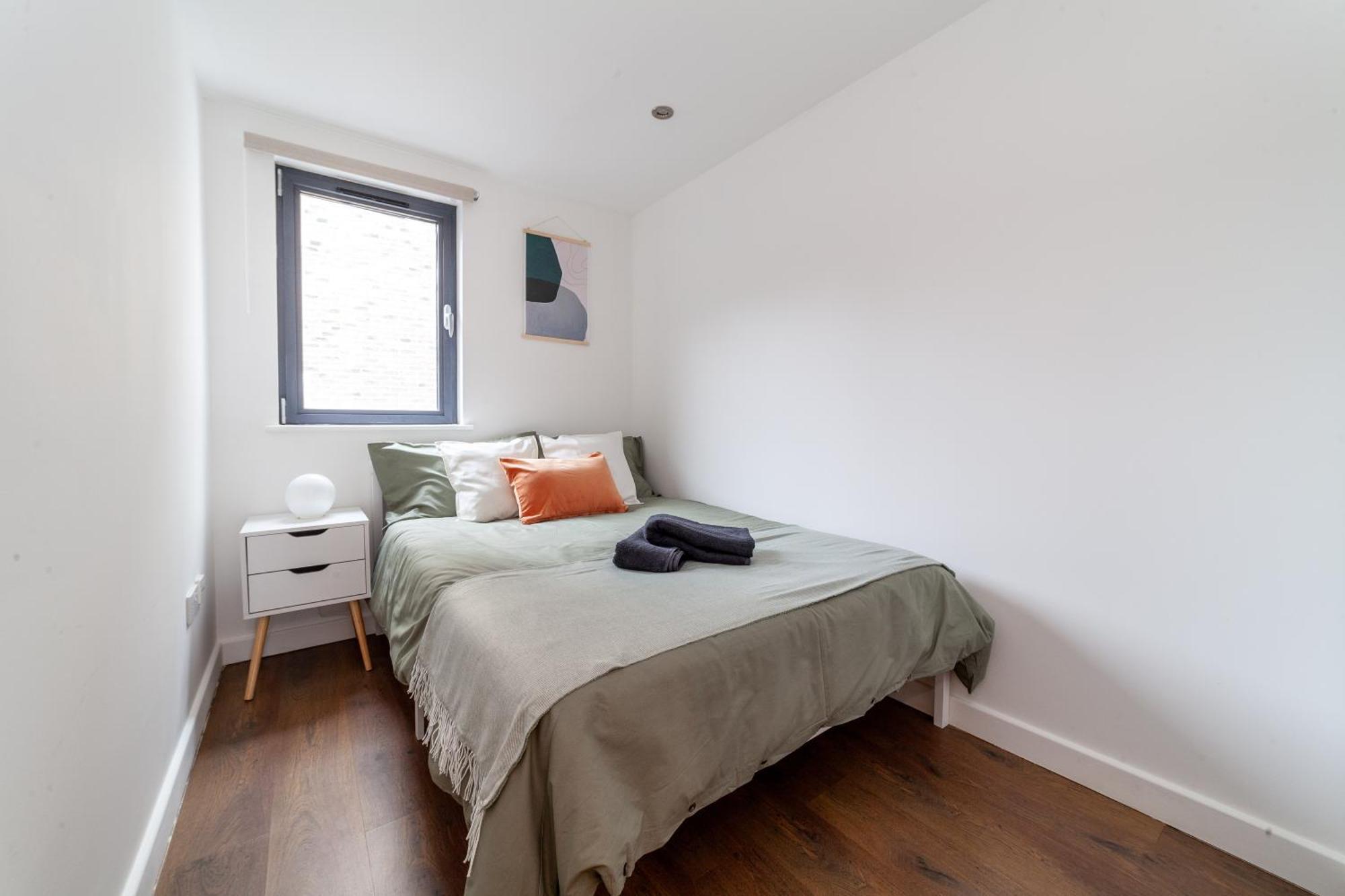 Modern 3 Bed & 3 Bathrooms Flat, Hackney Downs Londen