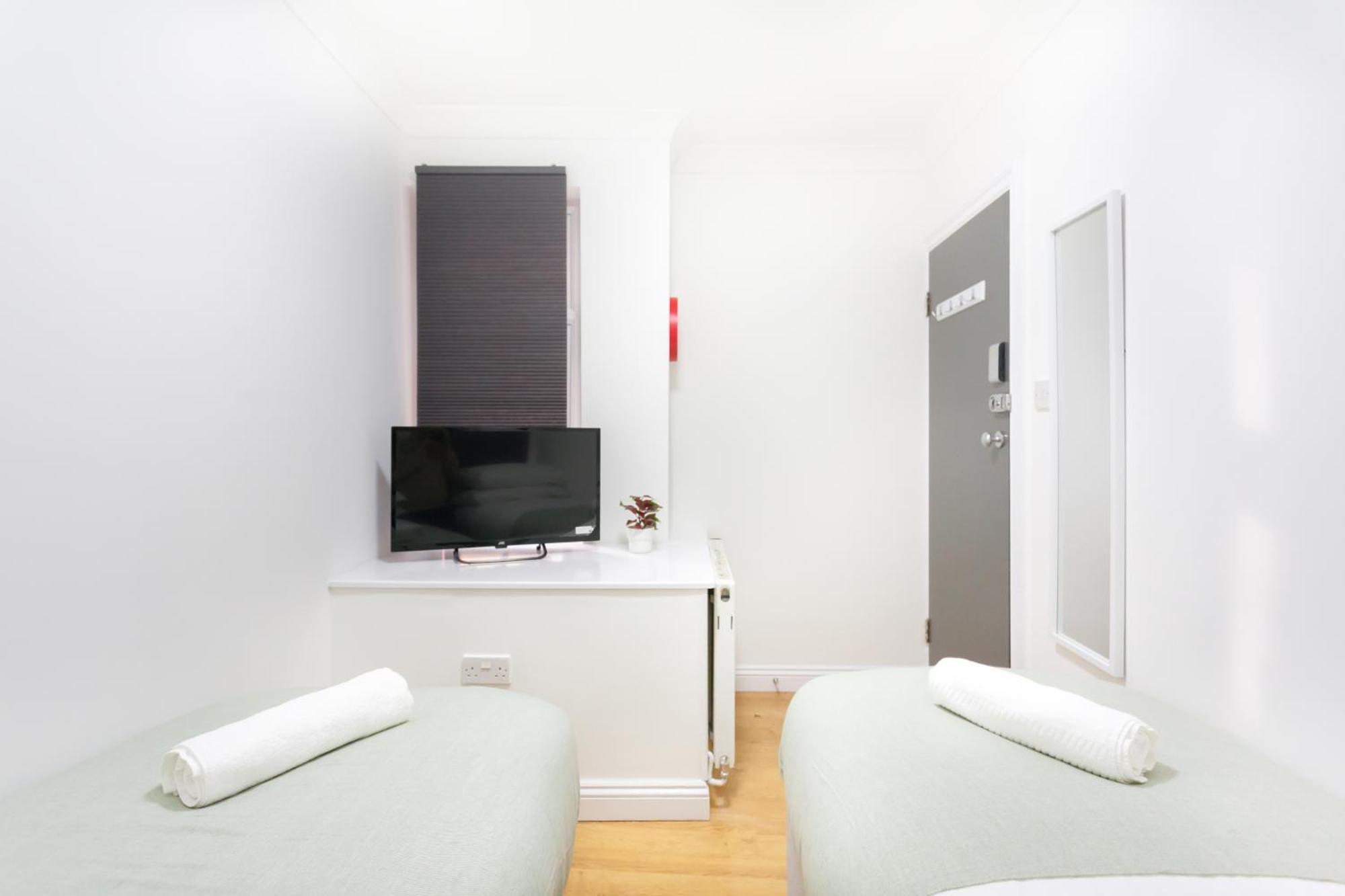 Studio9 - Next To Emirates Stadium - Budget With Shared Bathroom * Londen