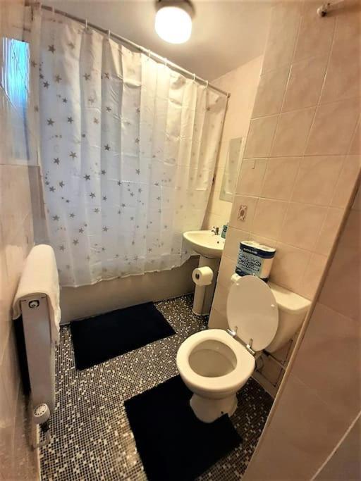 Apartment Zone 1, 3bedroom With A Garden London