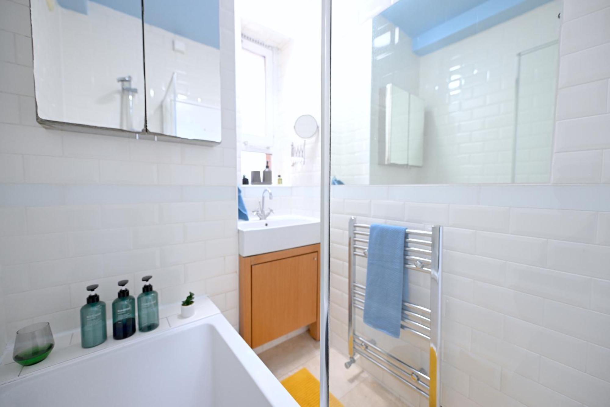3 Bed Flat In King's Cross Station - Zone 1 Apartamento Londres