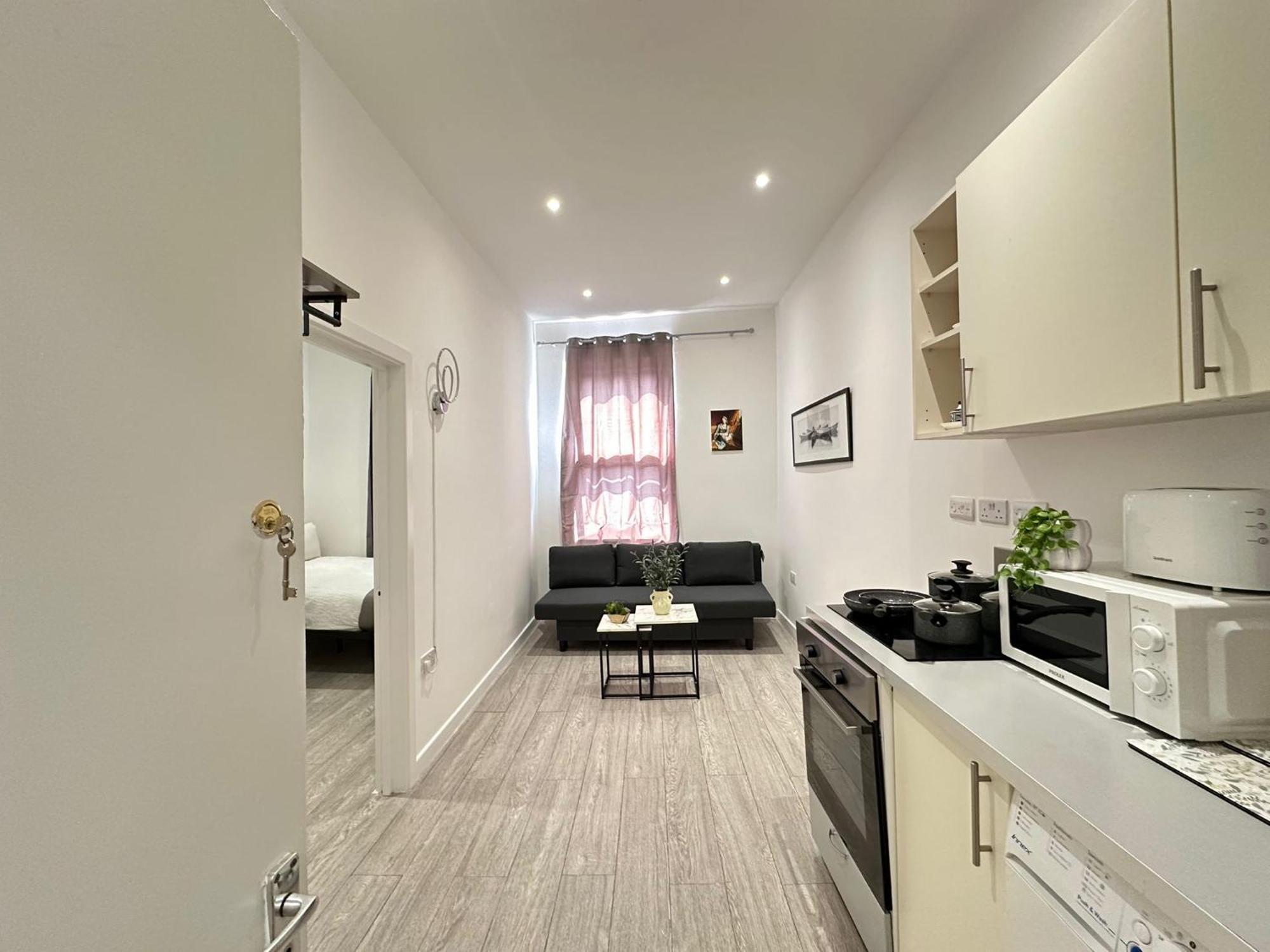 Accessible Near Central Apartment *