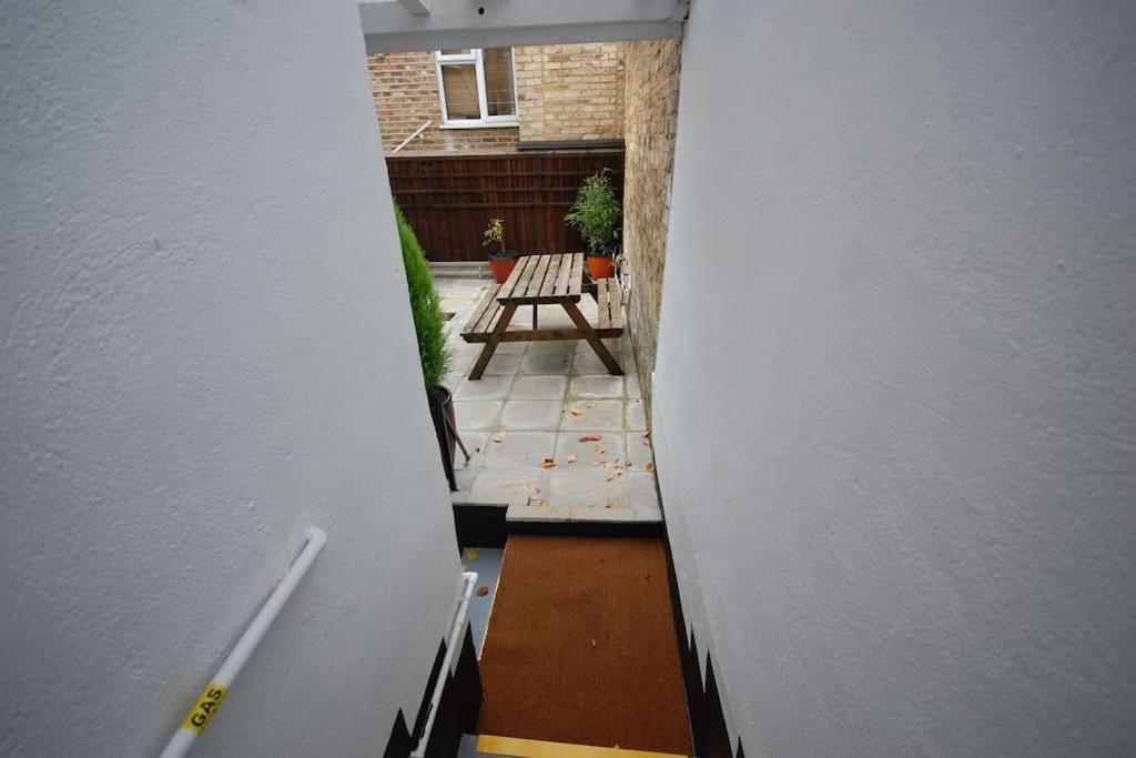 Newly Refurbished - Flat 8