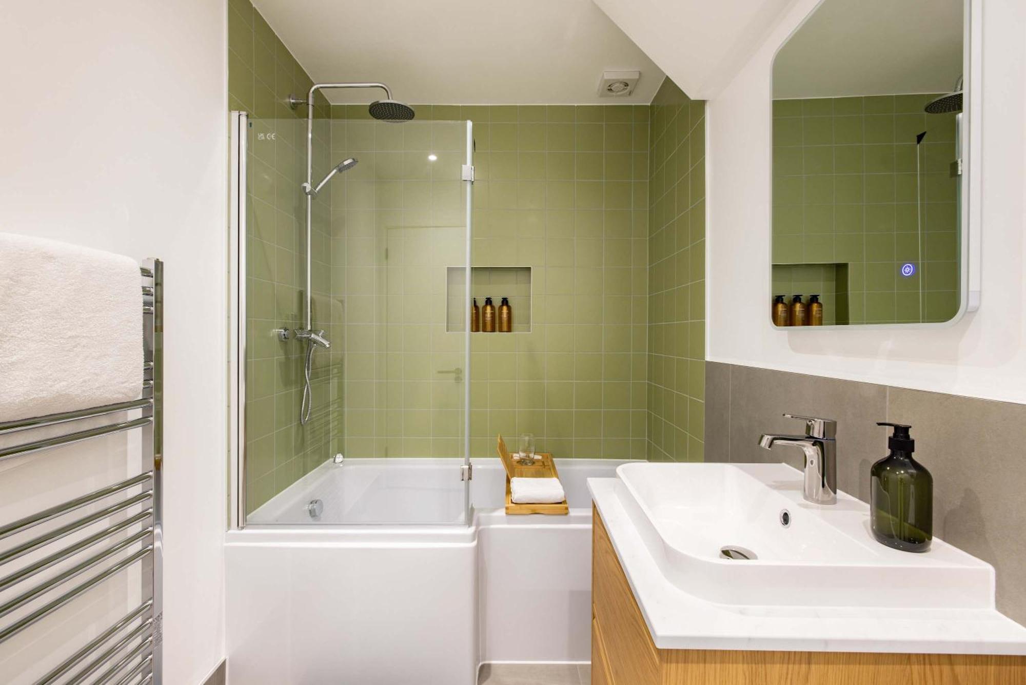 Pristine - Minutes From Angel Tube St Appartement Londen