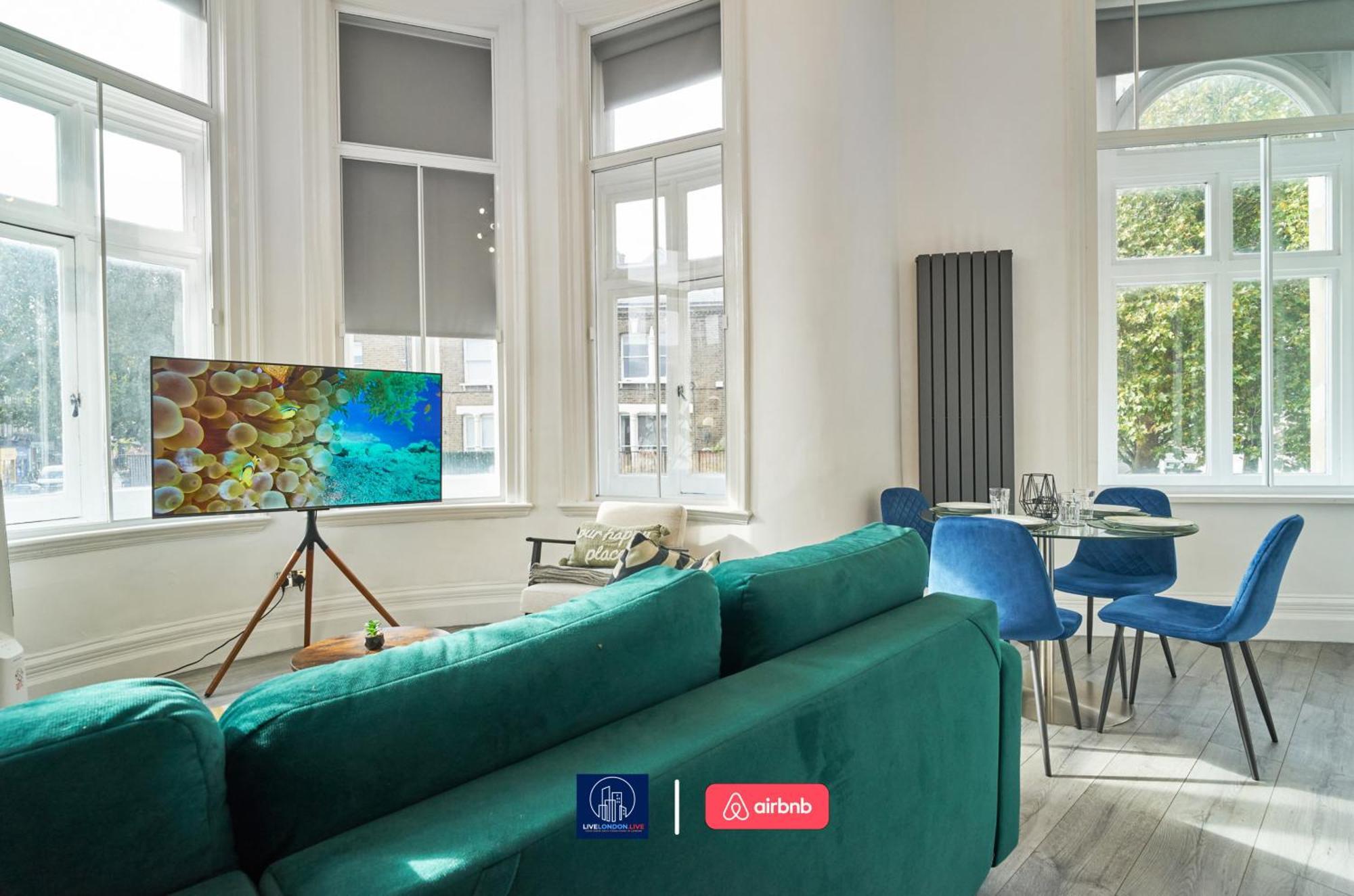 Last-minute Escape L Sleeps Up To 4 Guests L One-bedroom With King Bed And High Ceilings Near Camden By Live Short Lets & Serviced Apartment