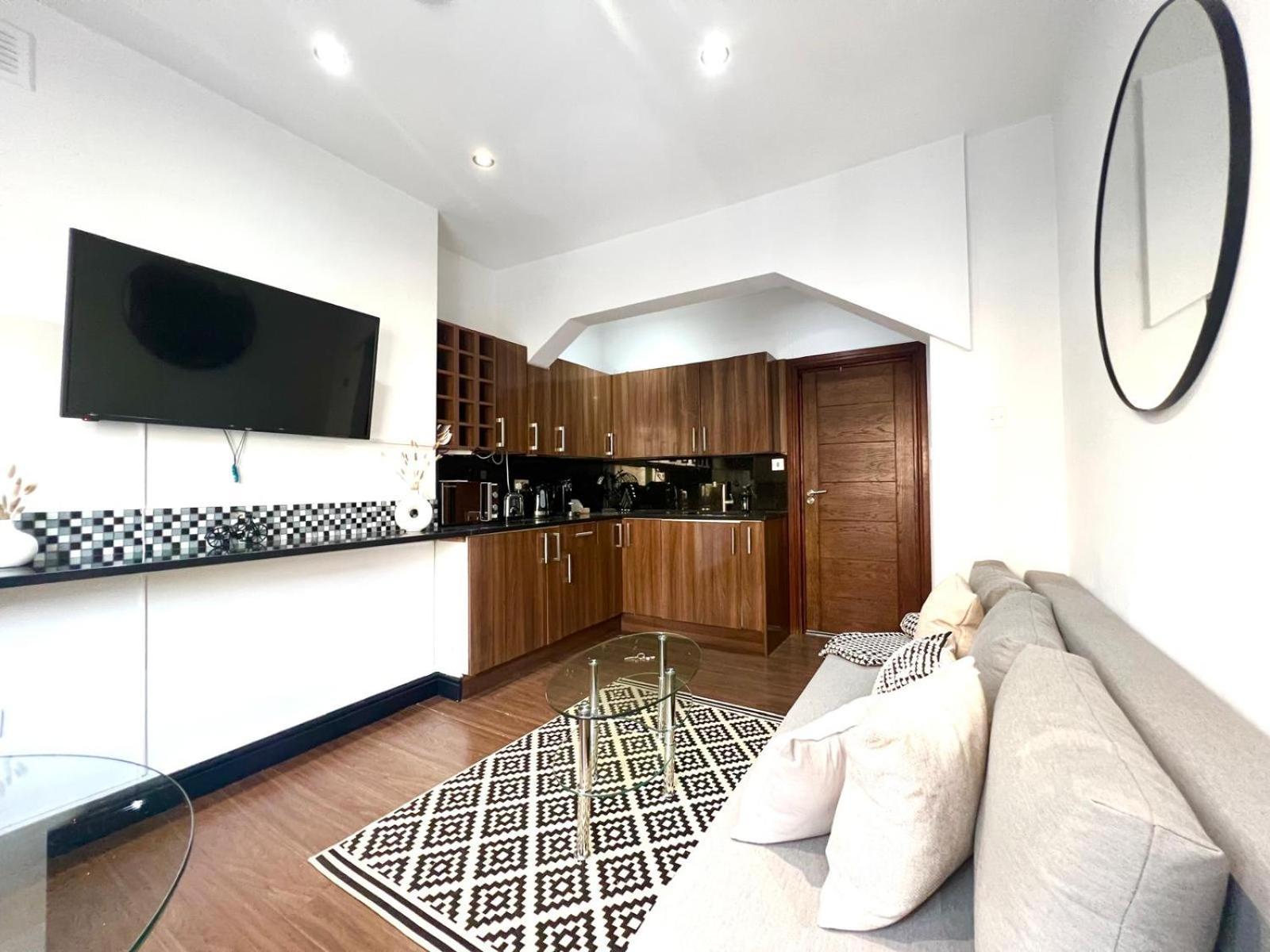 2 Bed Apartment- Camden Town London