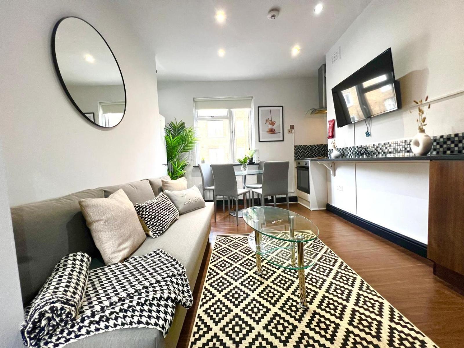 Apartment 2 Bed Apartment- Camden Town London