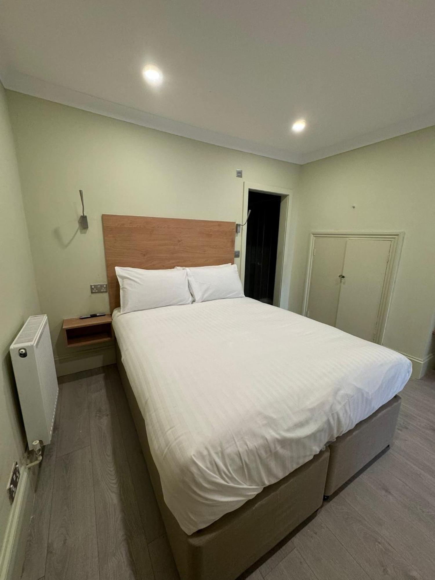 Charming With Garden Views Apartment *