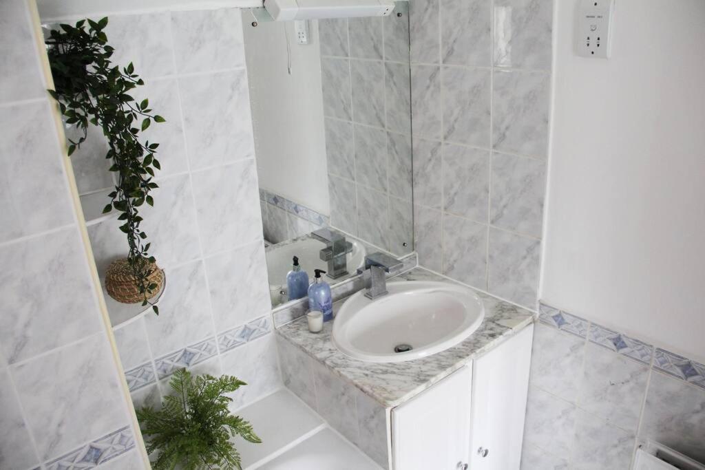 Bright Garden Studio! Apartamento *