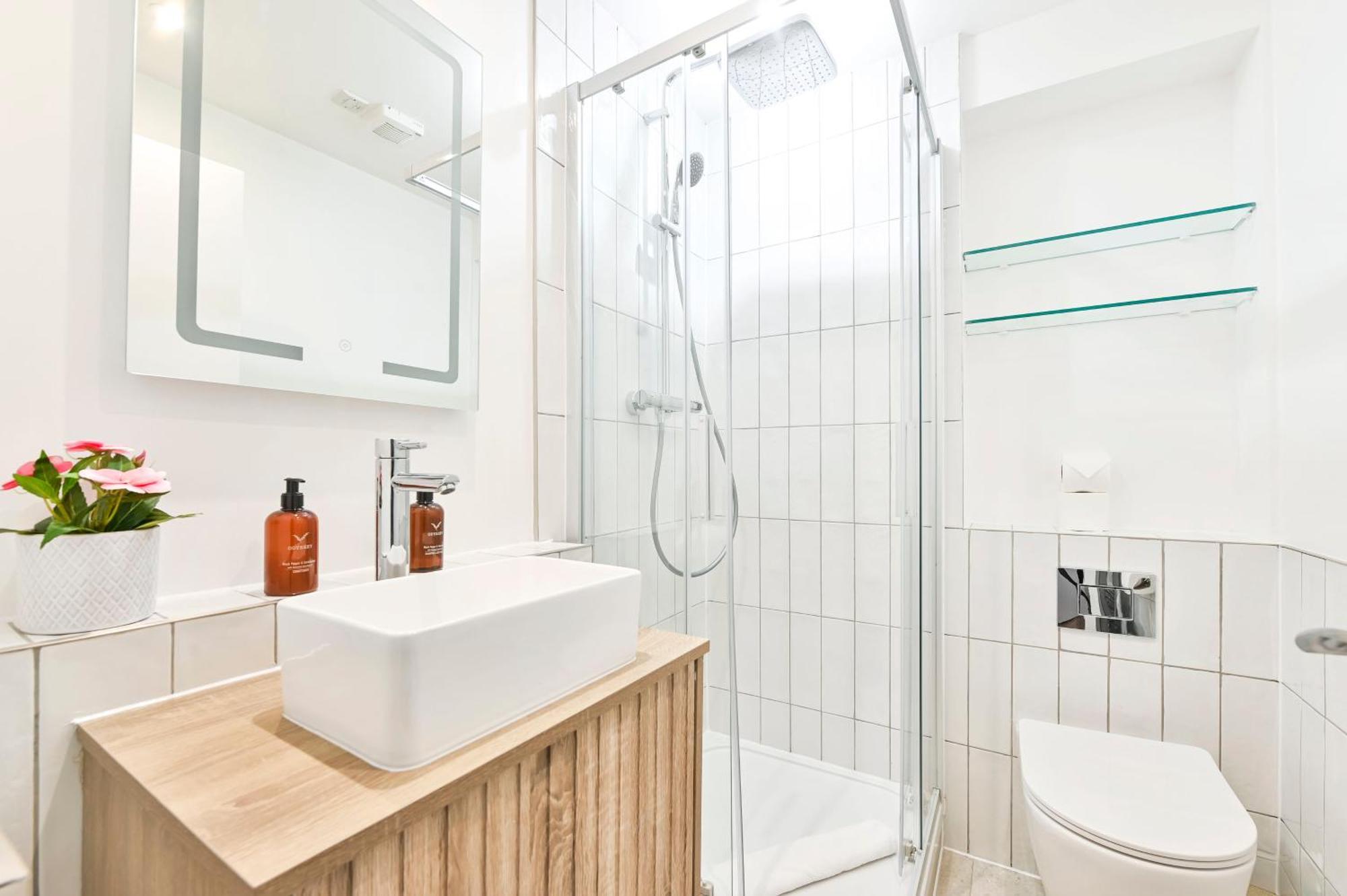Wonderful Fitzrovia 3 Bed * Londen