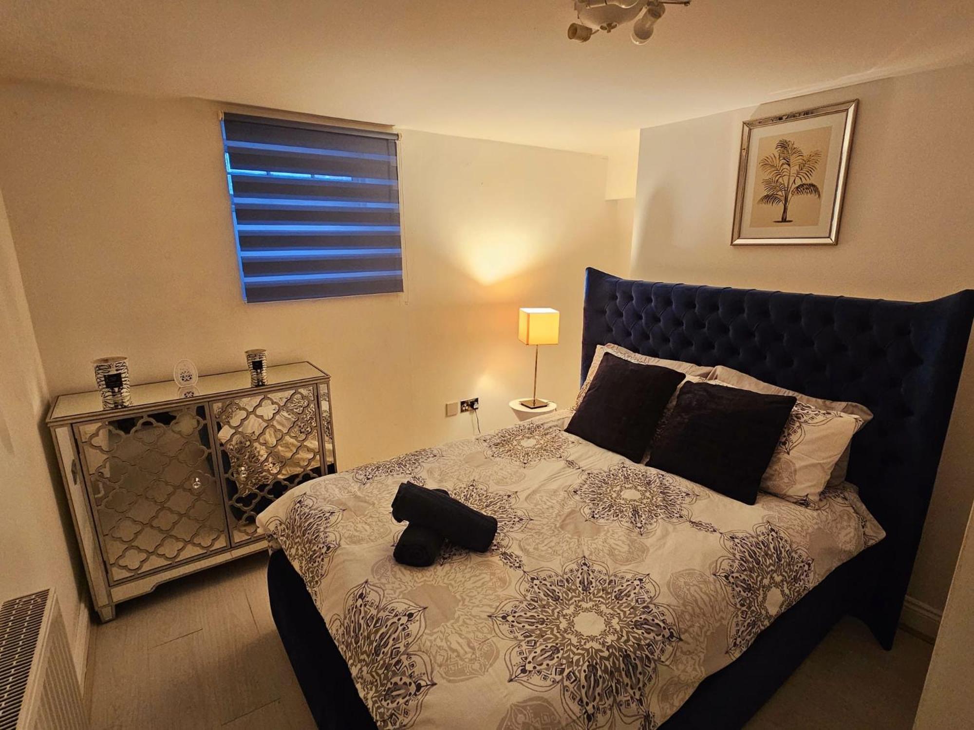 Spacious 2 Bedroom In Woolwich 15 Minutes To 02 *