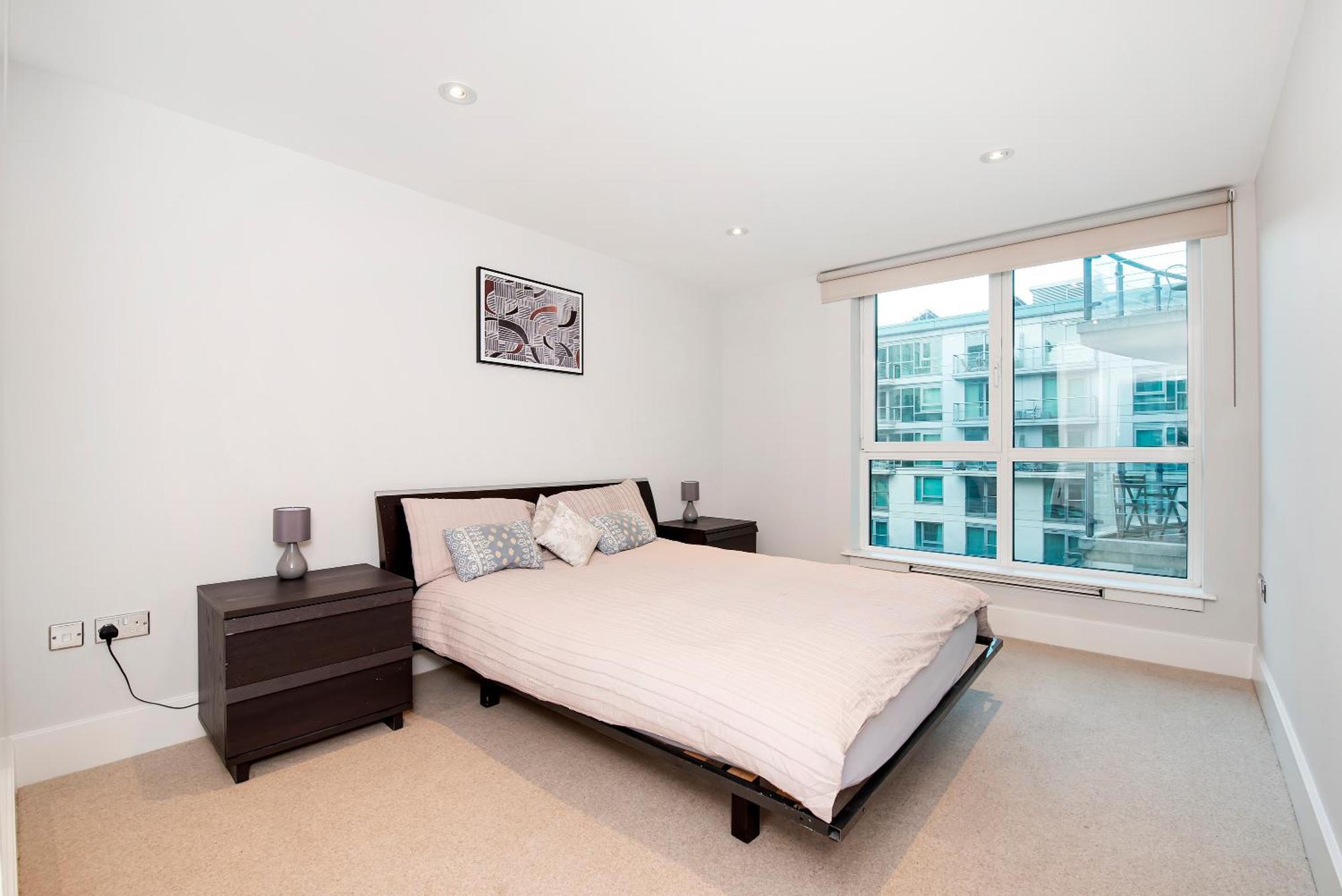 Apartment Modern 2 Bedroom 2 Bath With River View