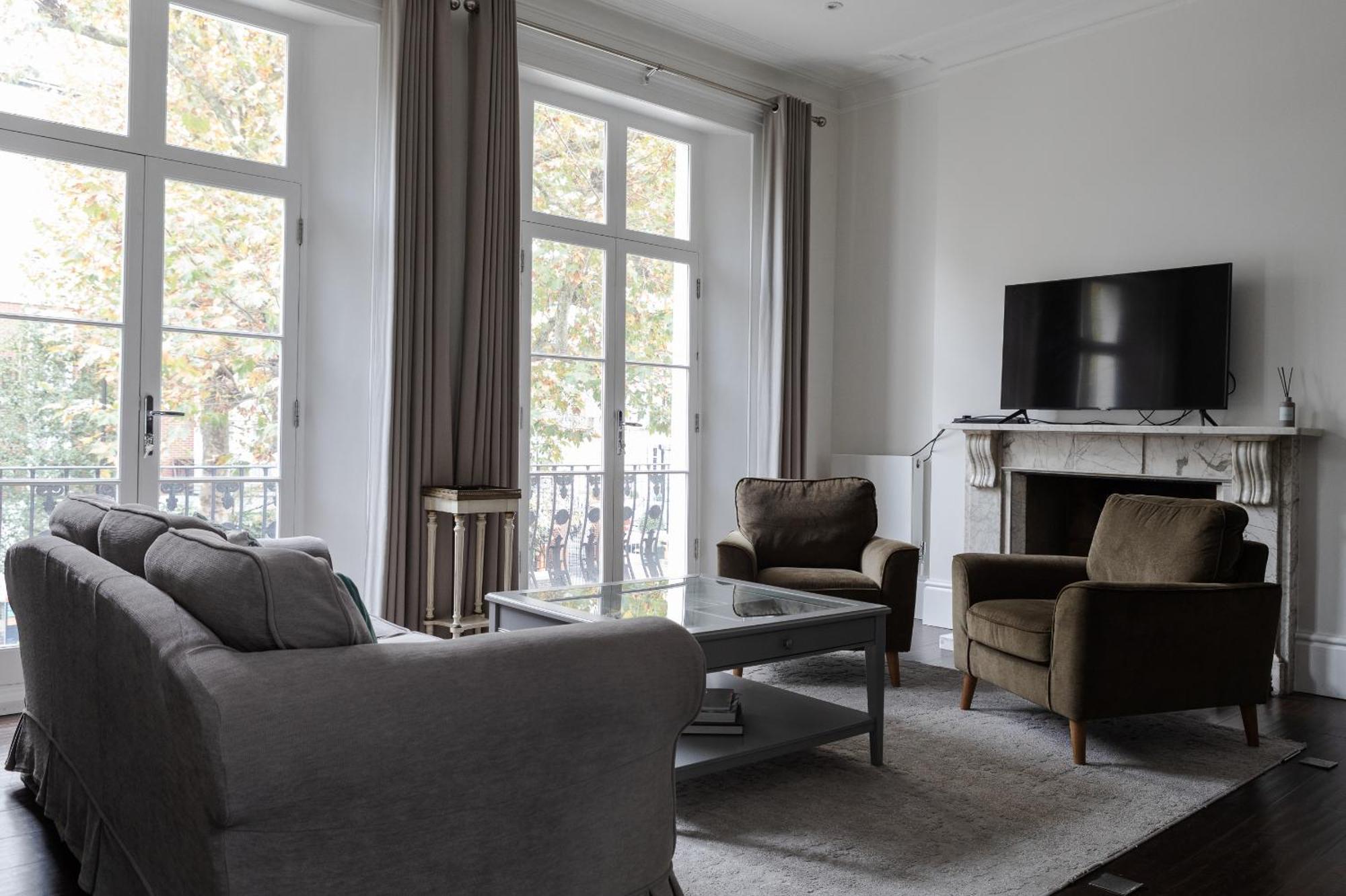 Apartment Number 53 - Stunning Maisonette With Parking In Kensington & Chelsea