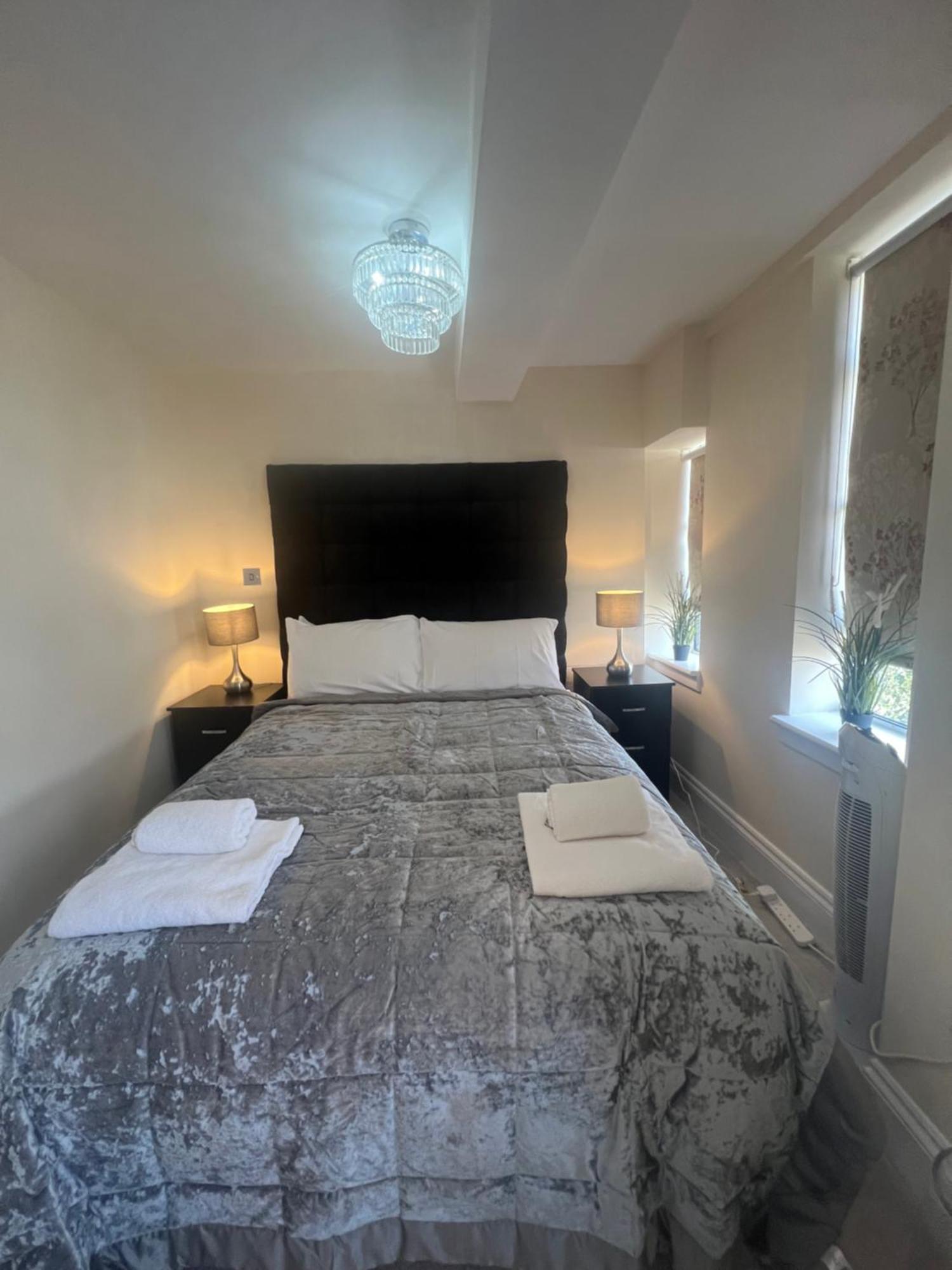 Beautiful One Bedroom Close To Harrods London