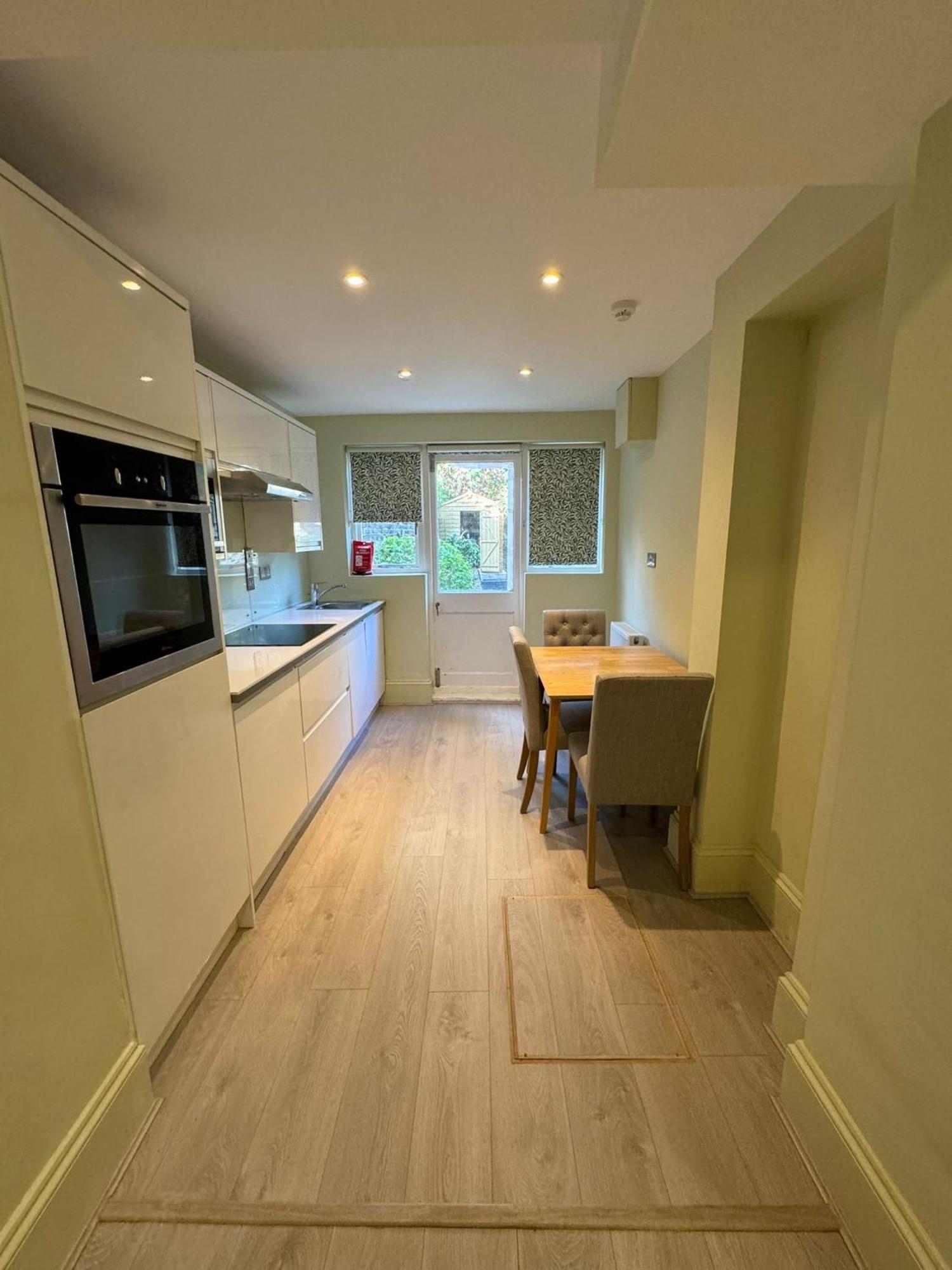 Charming With Garden Views * London