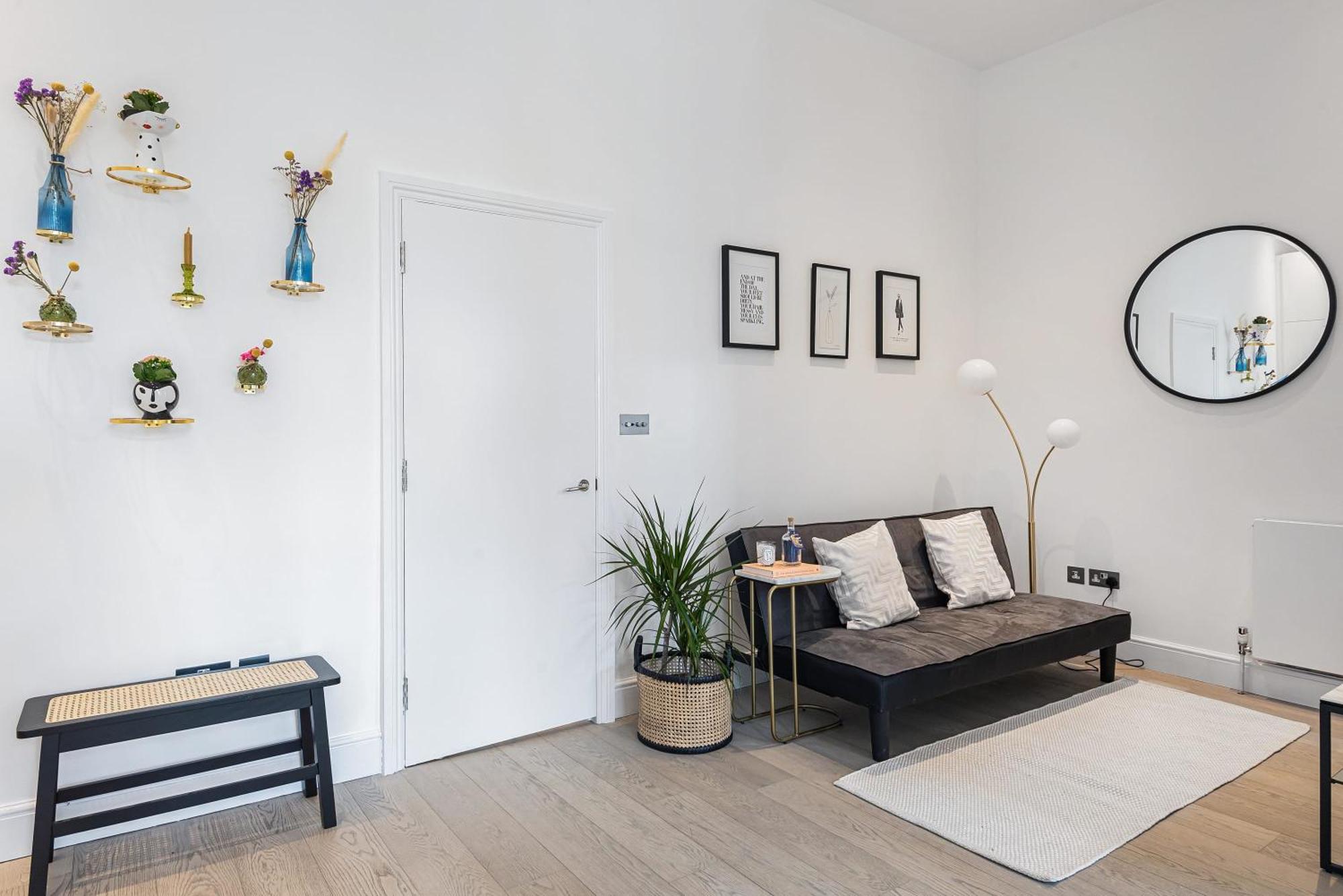 Lady On The Lane- 2 Bed Primrose Hill Apartment London
