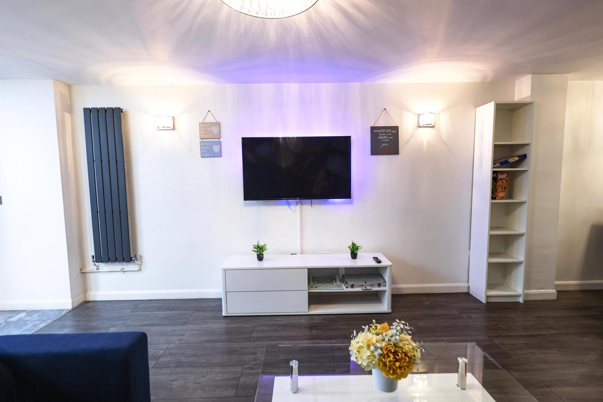 Holiday home The Heart Of Brick Lane, Sleeps 7! London