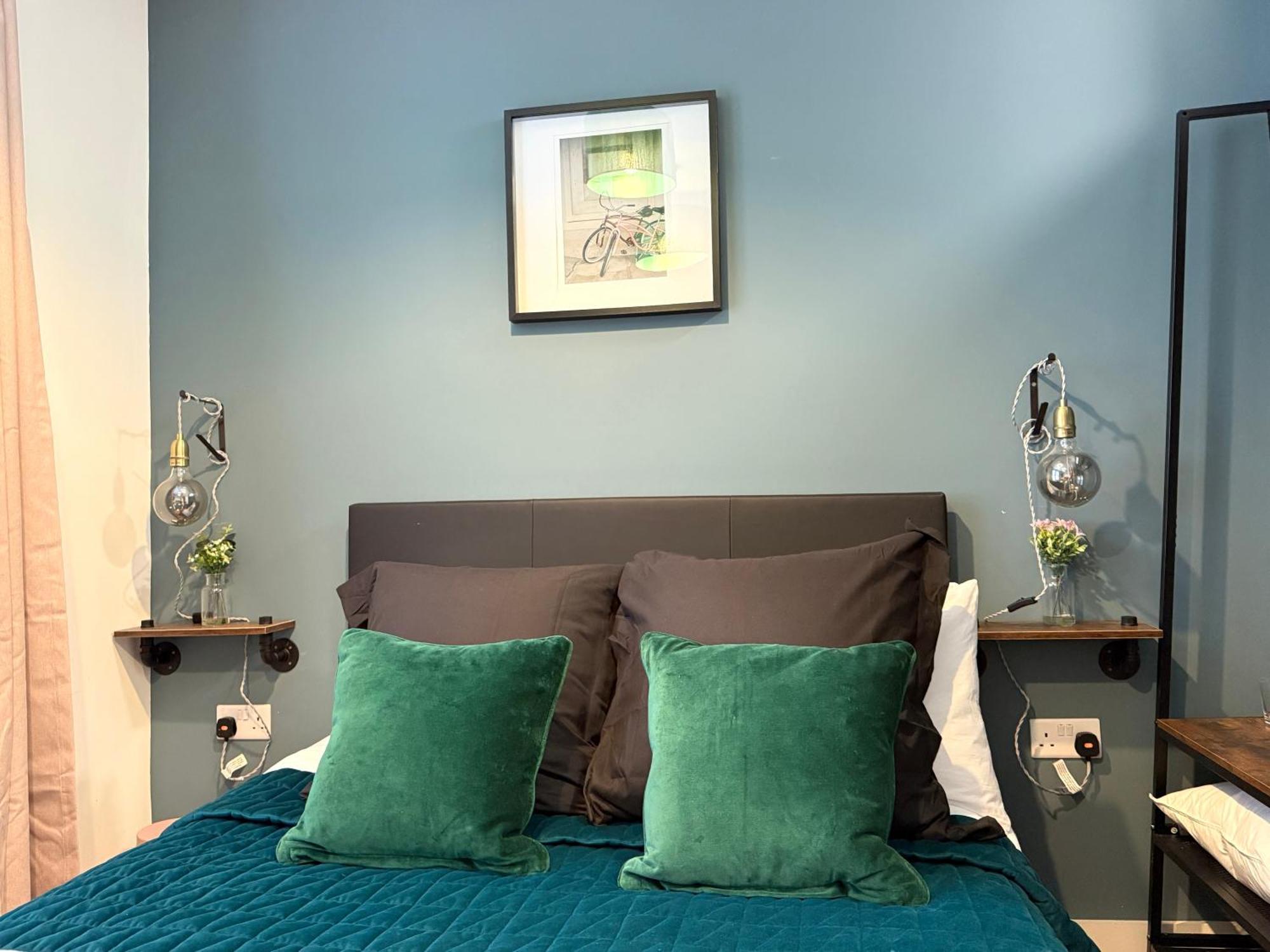 Apartment Beautiful En-suite By Hostara Homes *