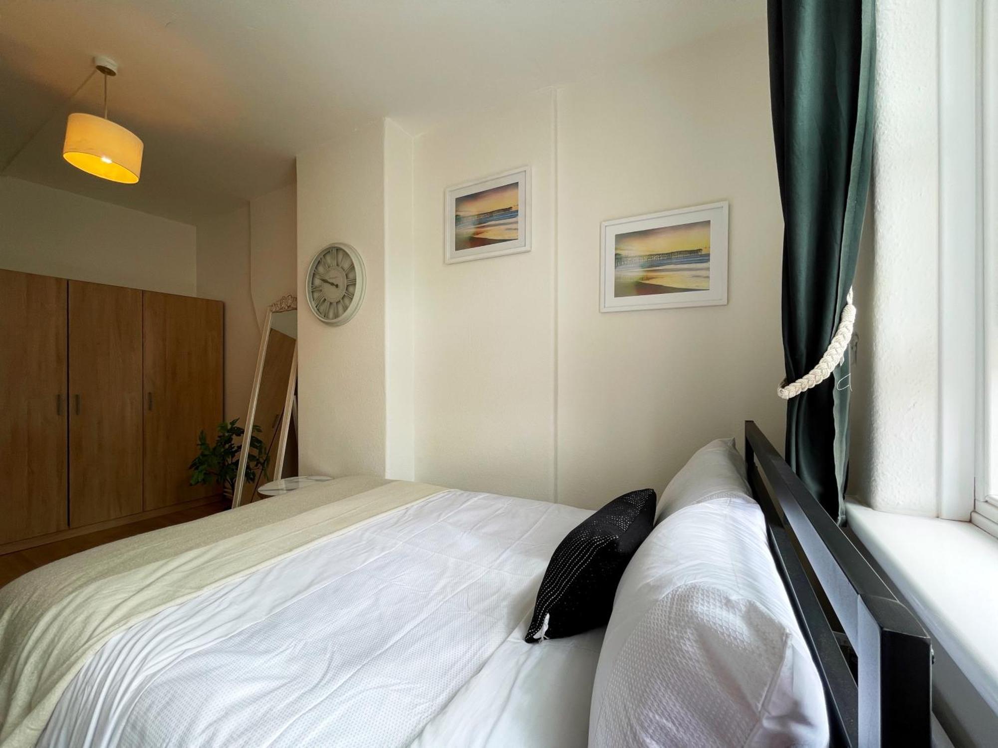 Apartment Harper's Place Near Kings Cross - 2 Double Beds, 1 Sofa Bed, Great Location, Ideal For Families