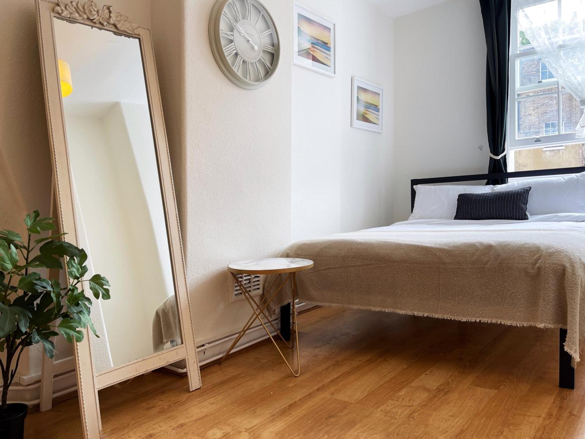 Harper's Place Near Kings Cross - 2 Double Beds, 1 Sofa Bed, Great Location, Ideal For Families Apartment