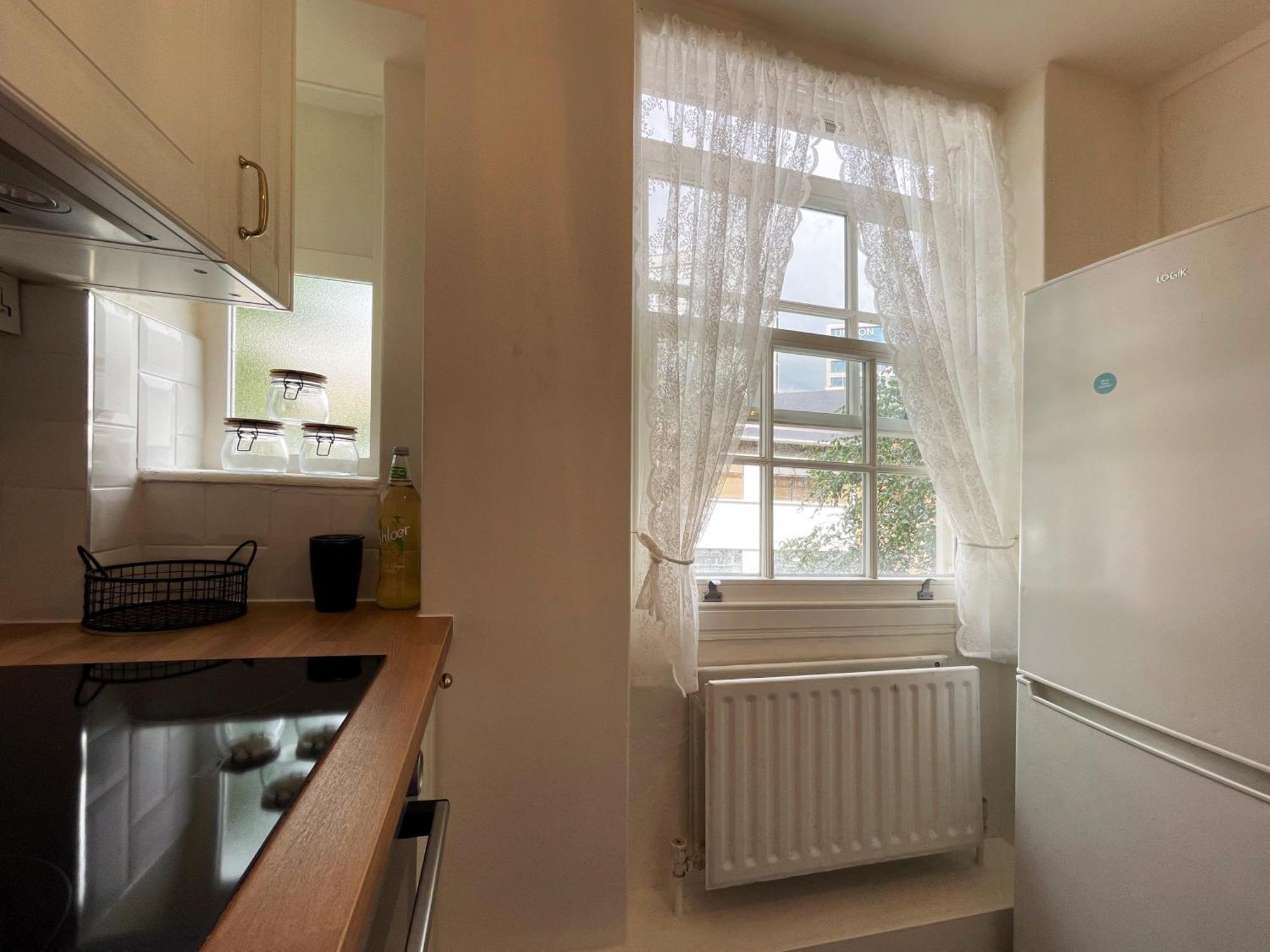 Apartment Harper's Place Near Kings Cross - 2 Double Beds, 1 Sofa Bed, Great Location, Ideal For Families