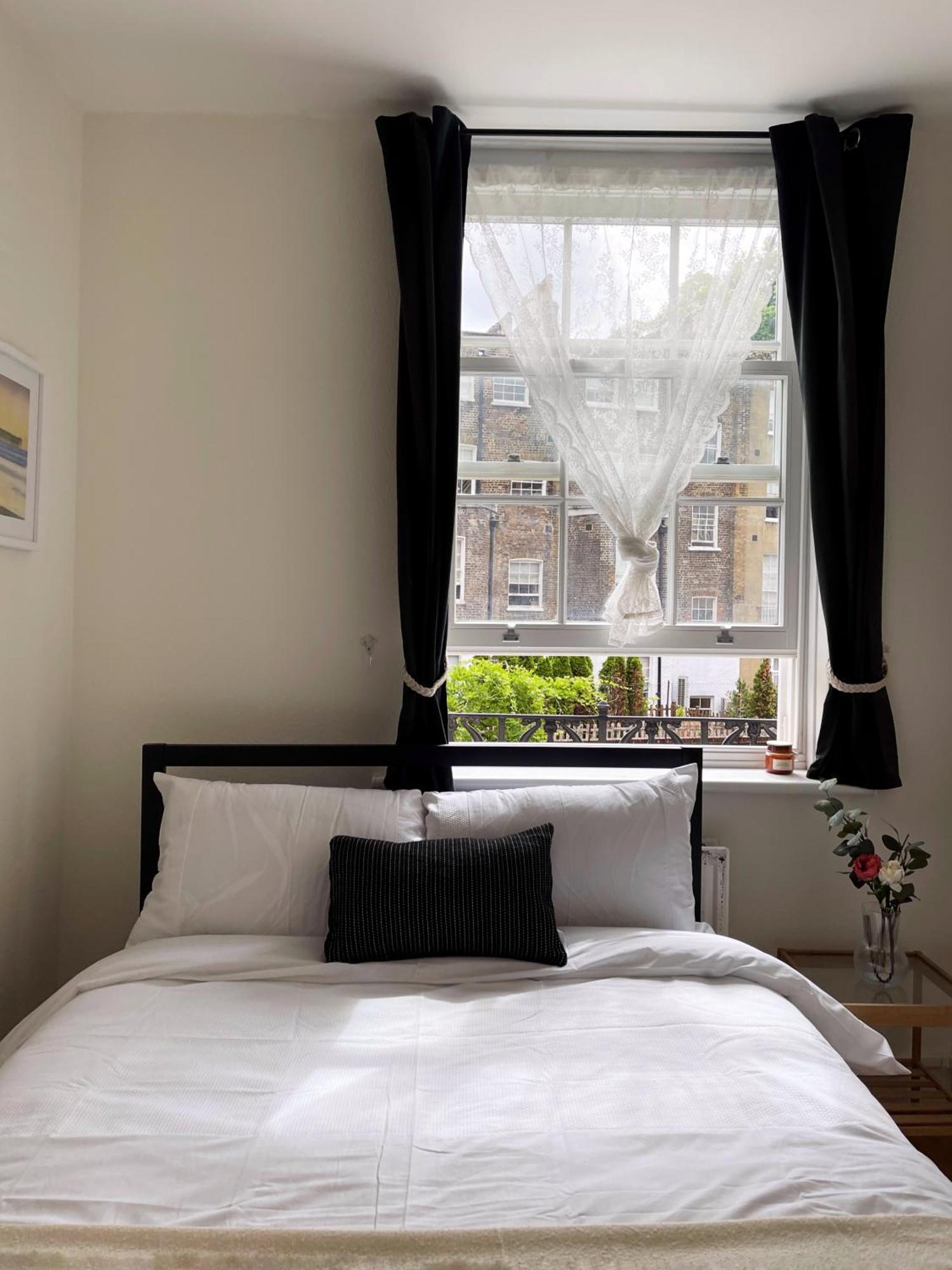 Harper's Place Near Kings Cross - 2 Double Beds, 1 Sofa Bed, Great Location, Ideal For Families
