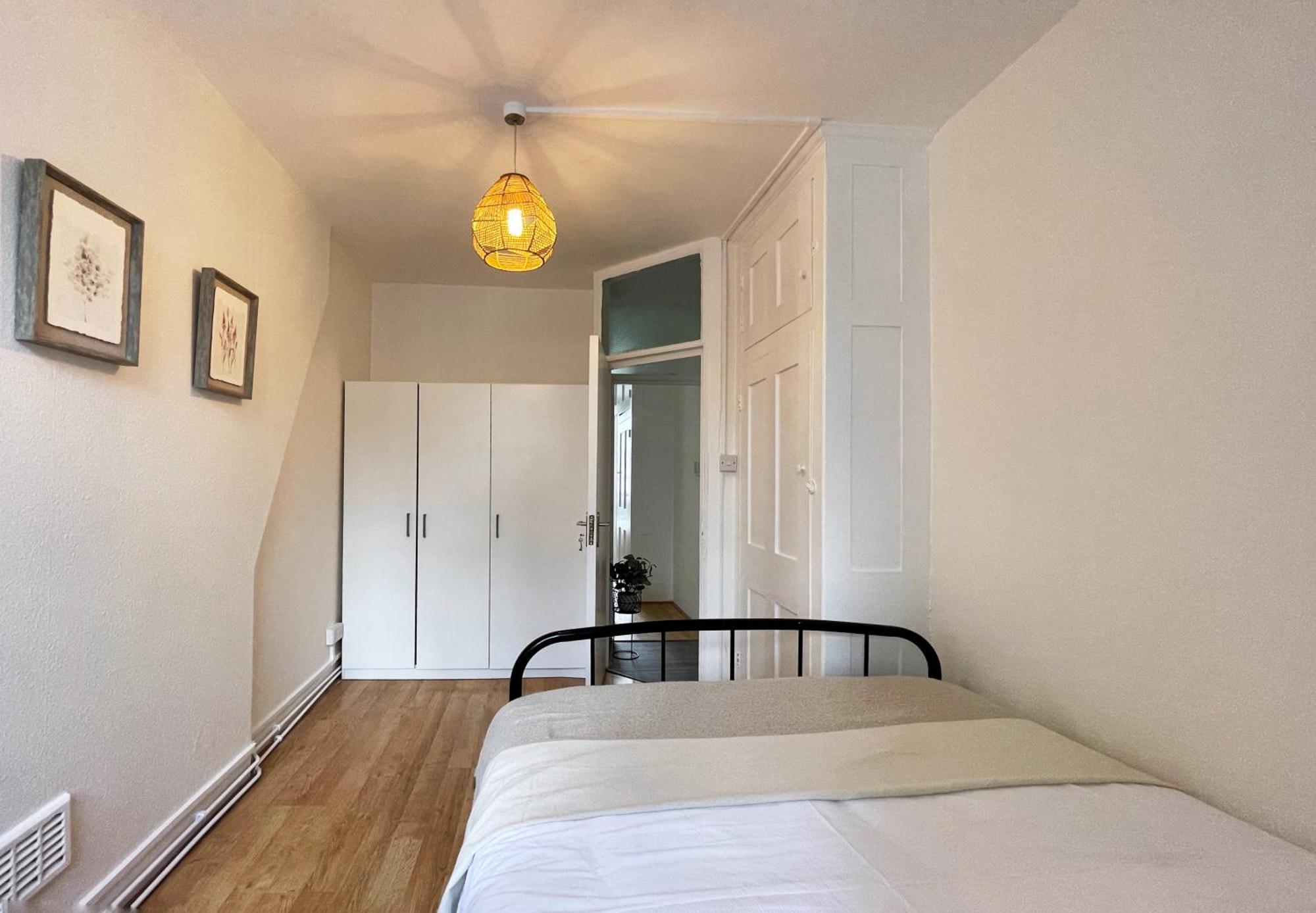 Apartment Harper's Place Near Kings Cross - 2 Double Beds, 1 Sofa Bed, Great Location, Ideal For Families