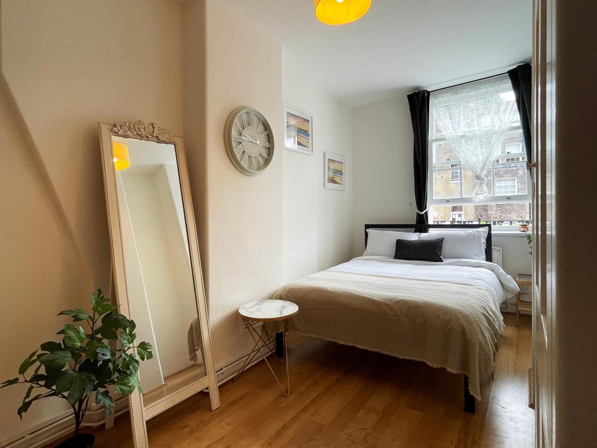 Harper's Place Near Kings Cross - 2 Double Beds, 1 Sofa Bed, Great Location, Ideal For Families Apartment *