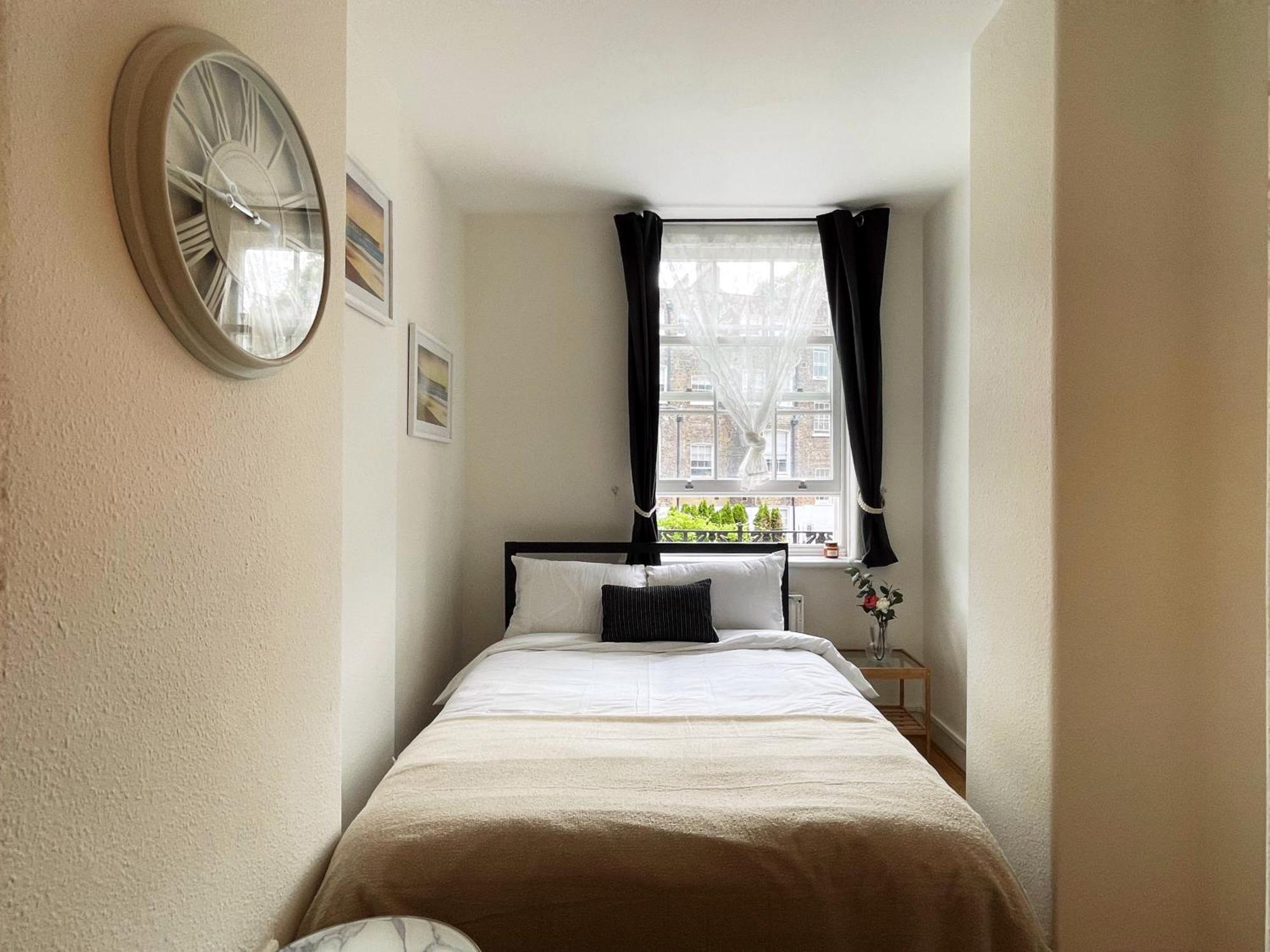 Harper's Place Near Kings Cross - 2 Double Beds, 1 Sofa Bed, Great Location, Ideal For Families * London
