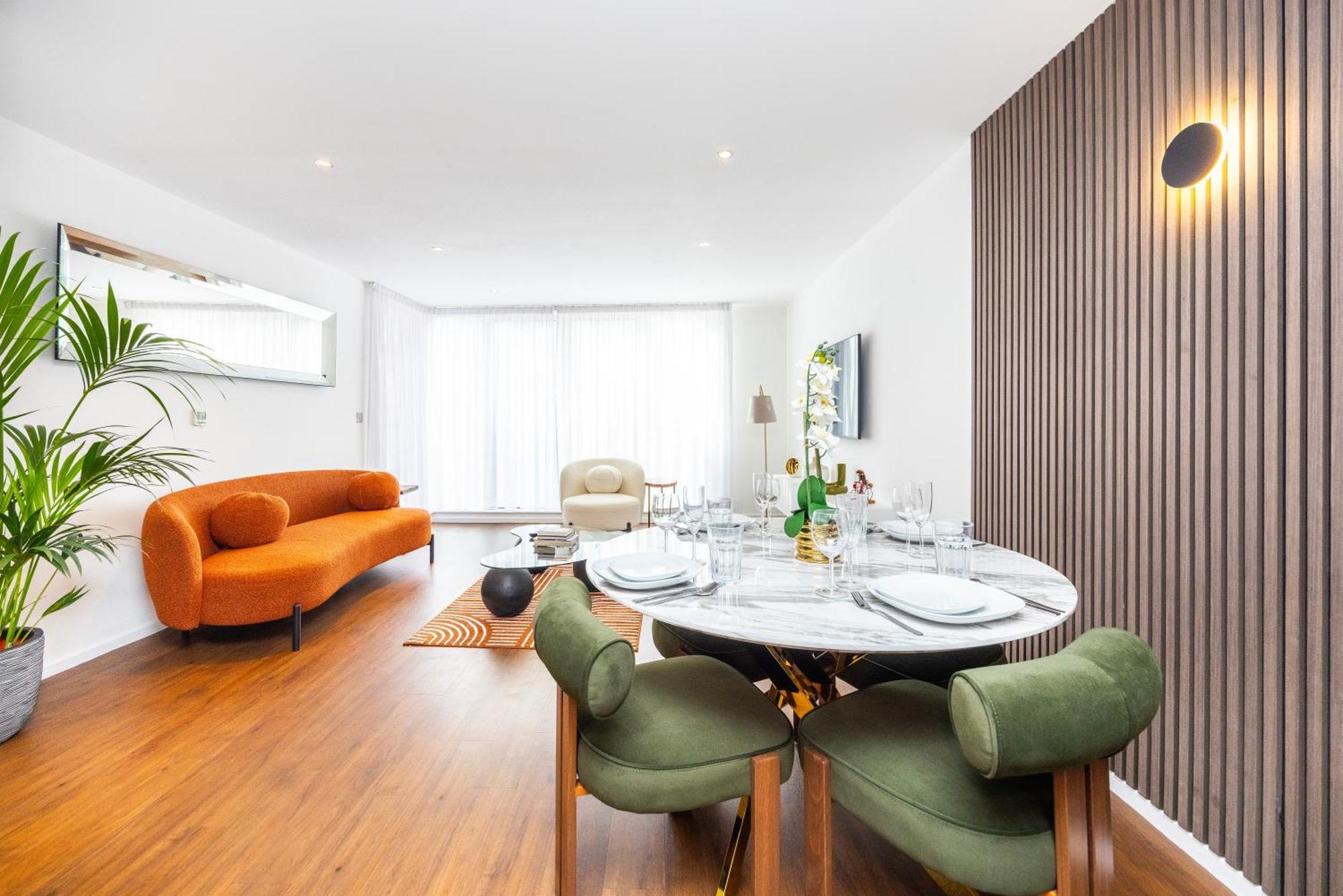 Apartment Crowne Views By Austin David London