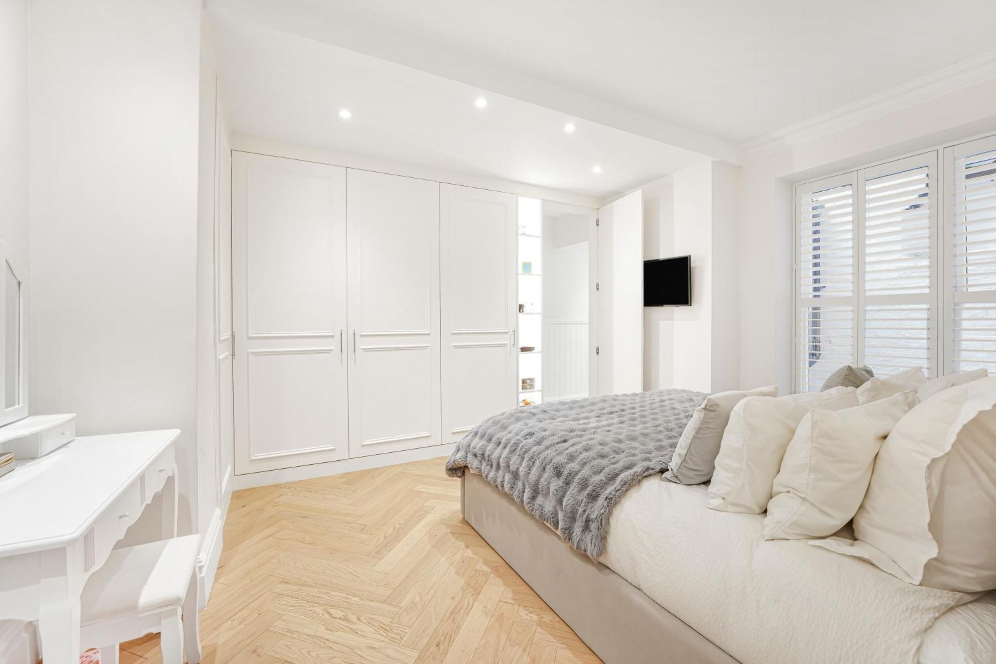 Stylish Chelsea Home *