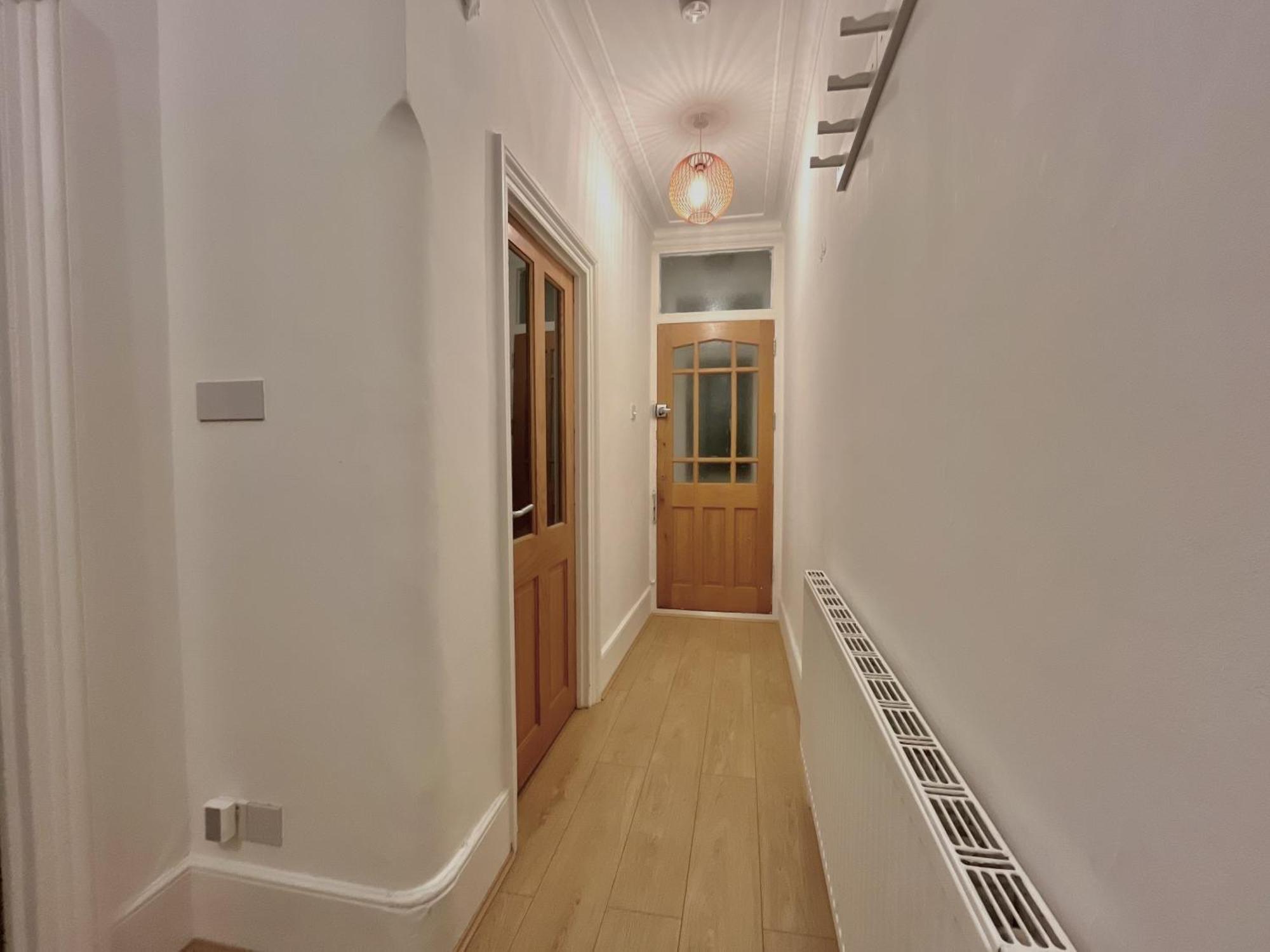 Spacious 3 Bedroom House Near London, O2, Excel, Stratford, Tube Station & Parking Available Сasa de vacaciones *