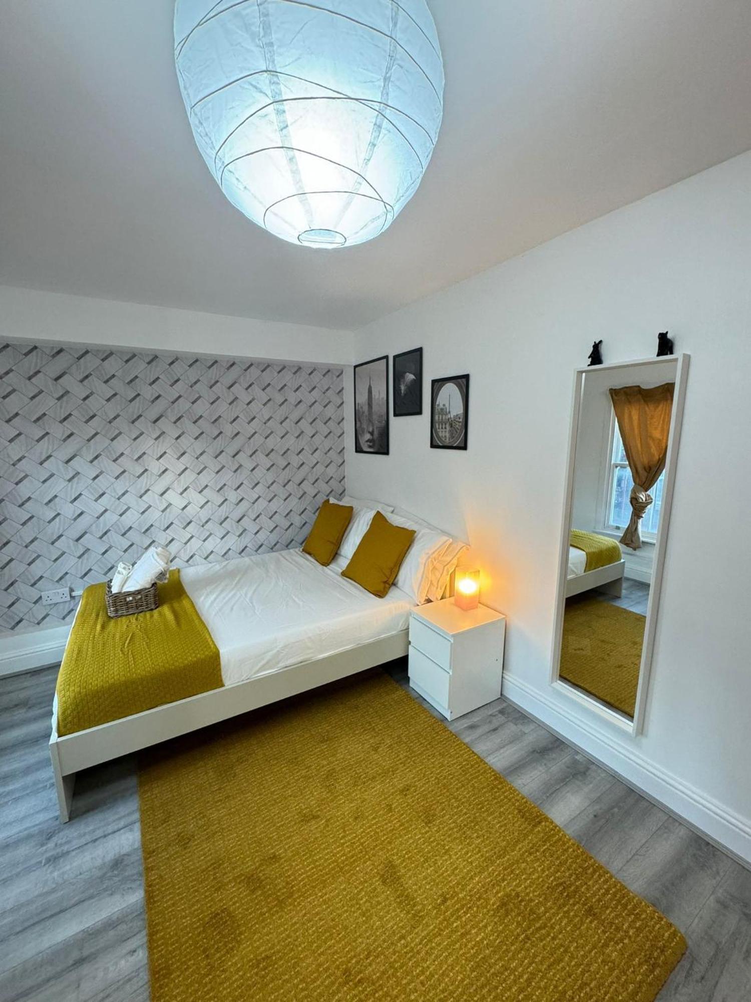 Apartment Brick Lane Lavish Suits London