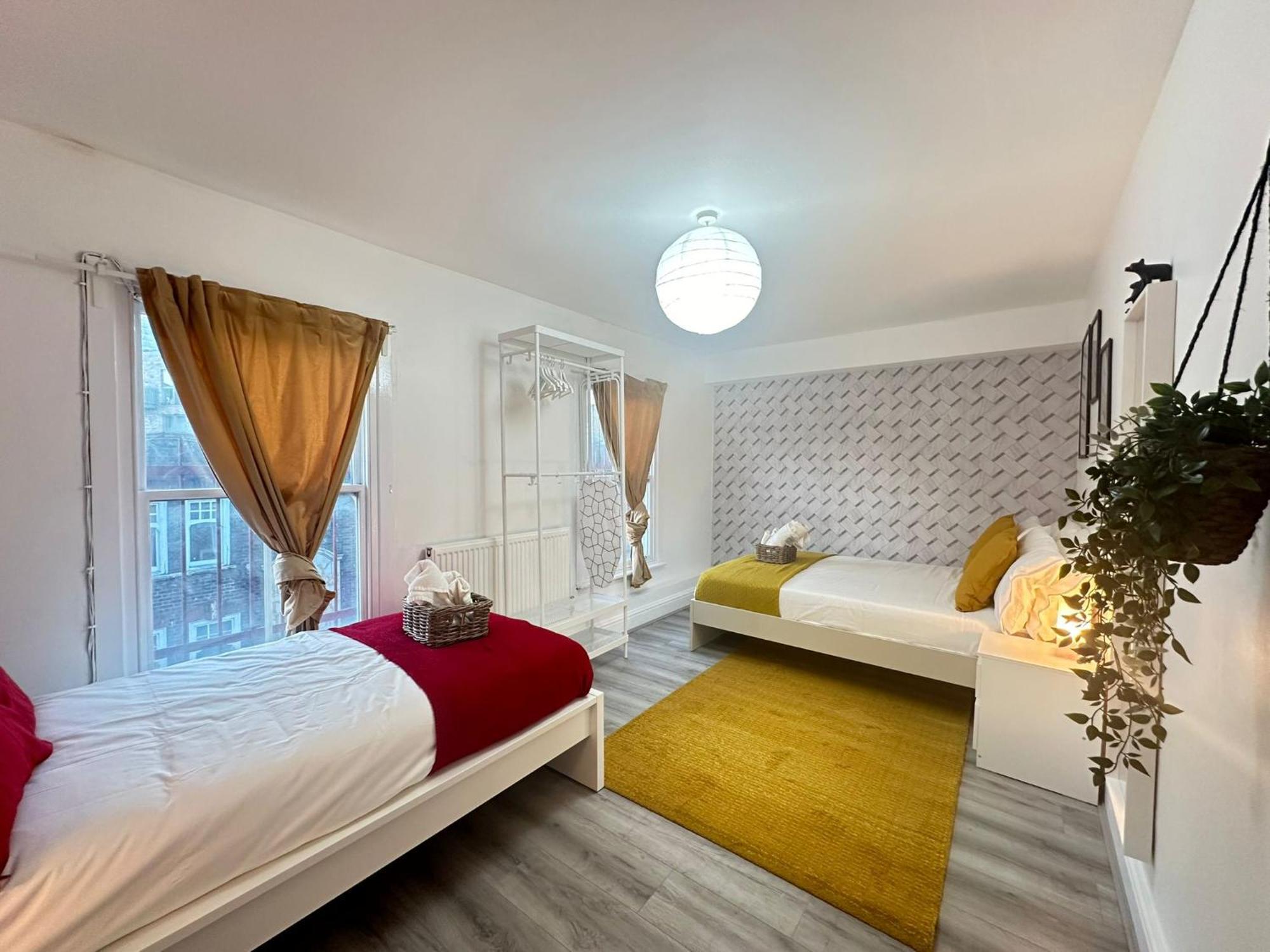 Brick Lane Lavish Suits Apartment London